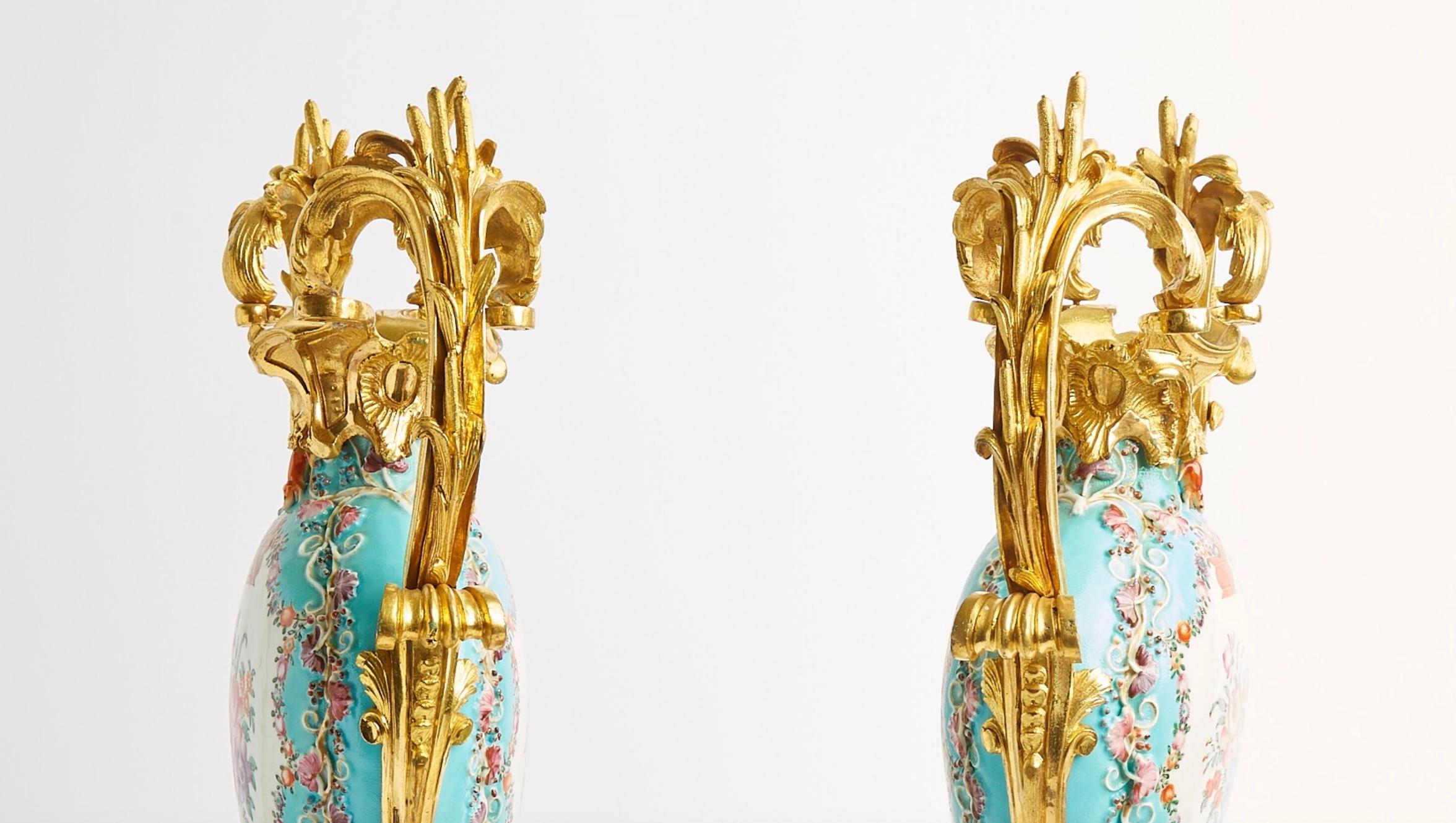 Gilt Bronze-Mounted English Samson Porcelain Decorative Urns For Sale 5