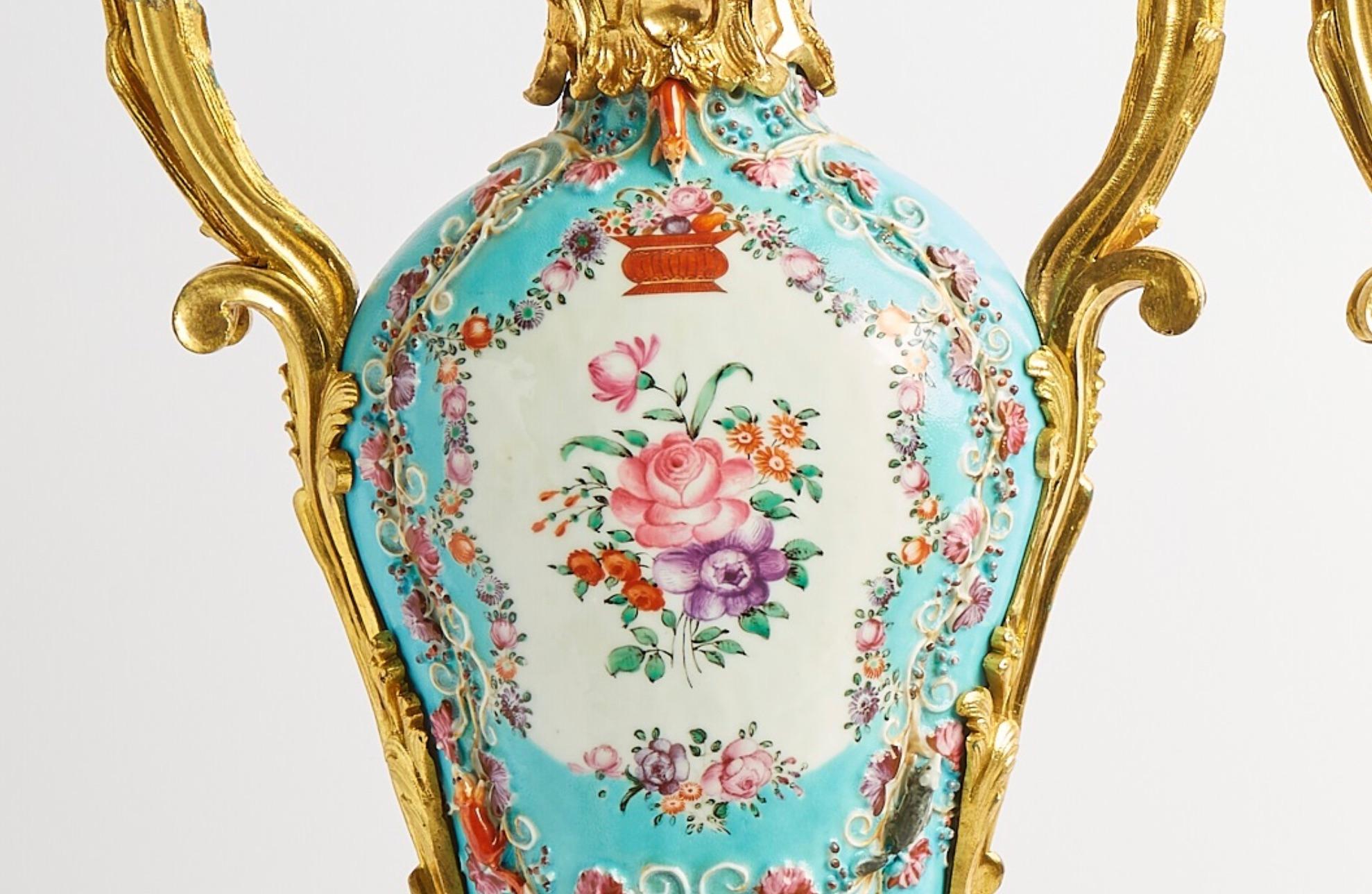 Gilt Bronze-Mounted English Samson Porcelain Decorative Urns For Sale 7