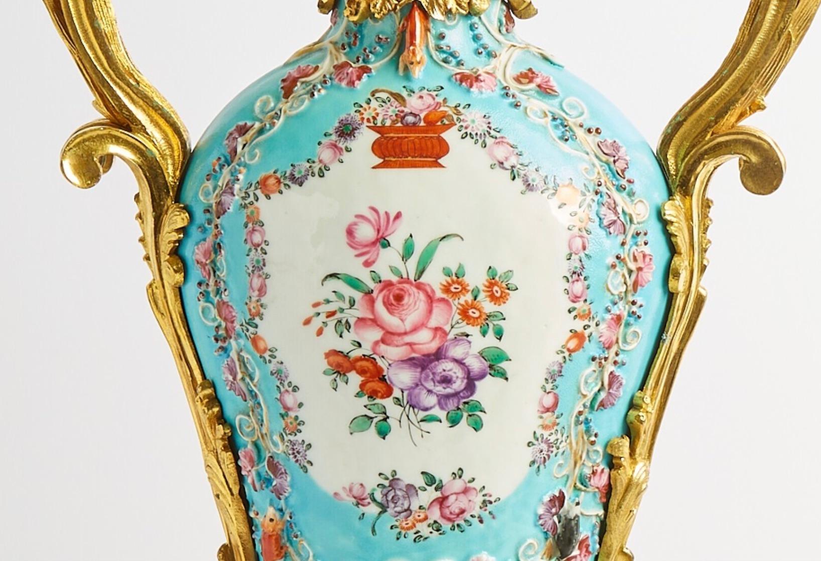 Gilt Bronze-Mounted English Samson Porcelain Decorative Urns For Sale 1