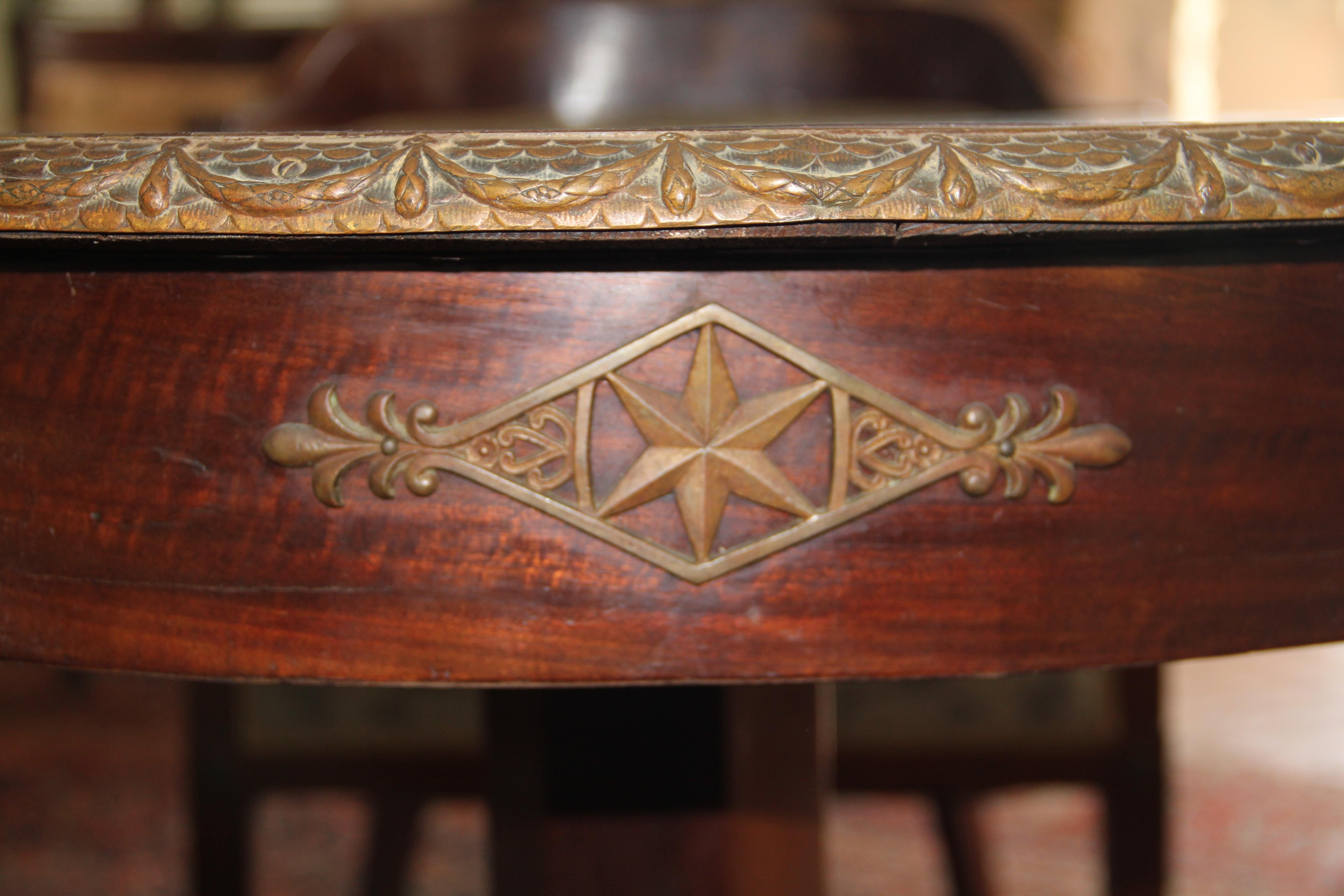 Gilt Bronze-Mounted Mahogany Marquetry Parcel-Gilt Salon Suite, 1870 (Französisch) im Angebot