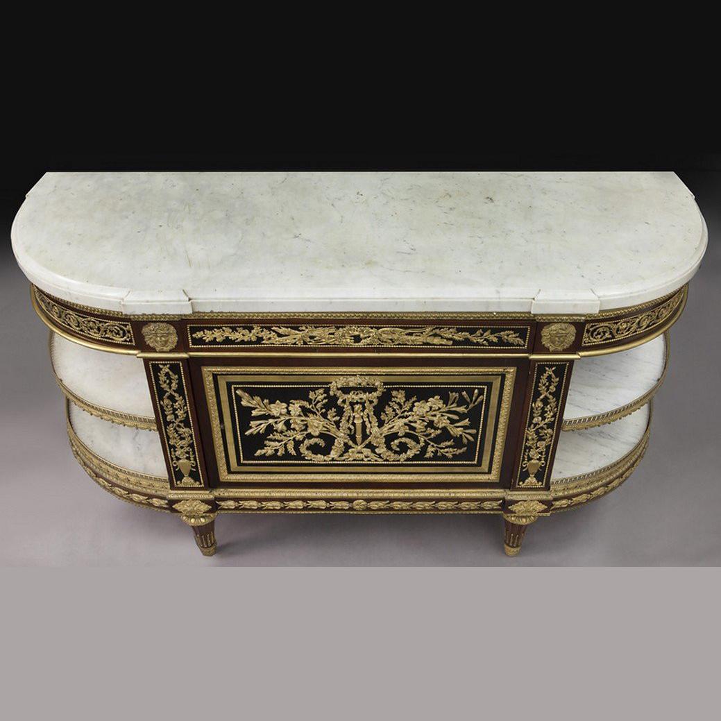 Gilt-Bronze Mounted Marble-Top Console de Desserte In Good Condition For Sale In New York, NY