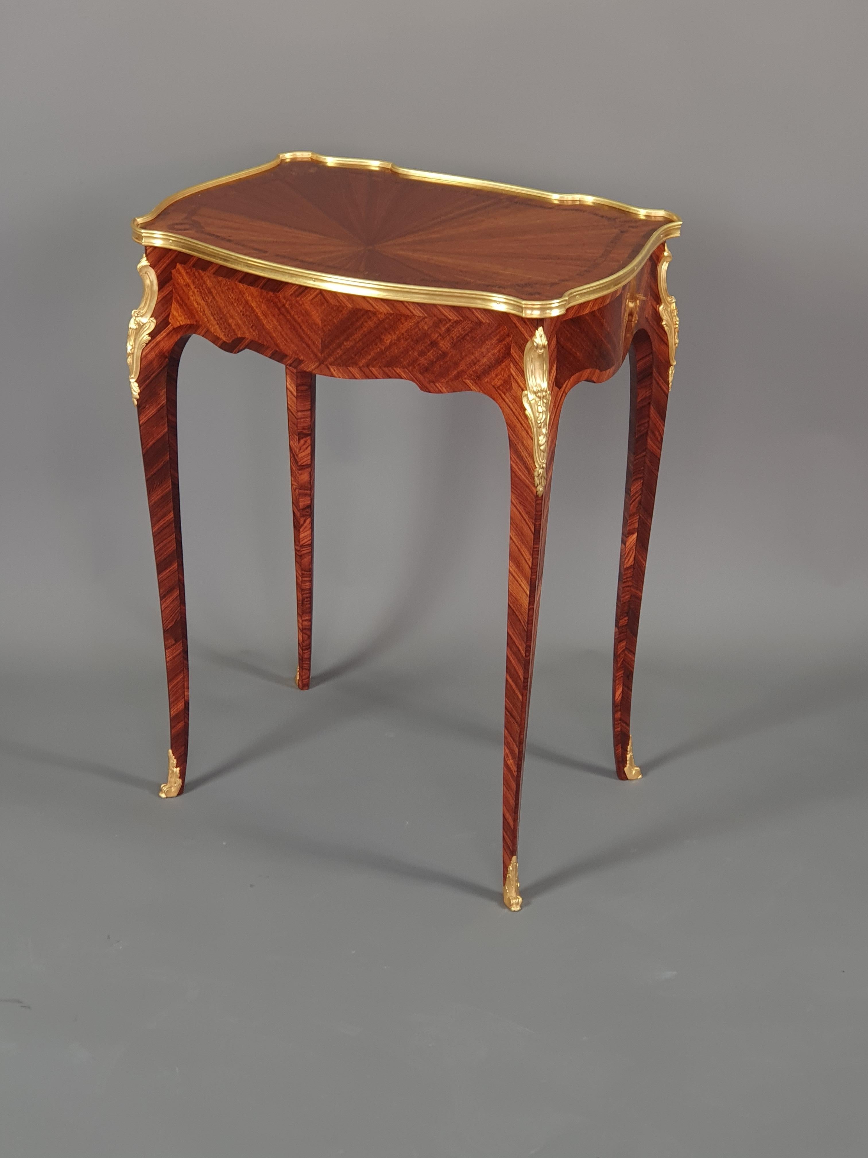 Gilt Bronze Mounted Table D'appoint in Marquetry in the Style of François Linke For Sale 1