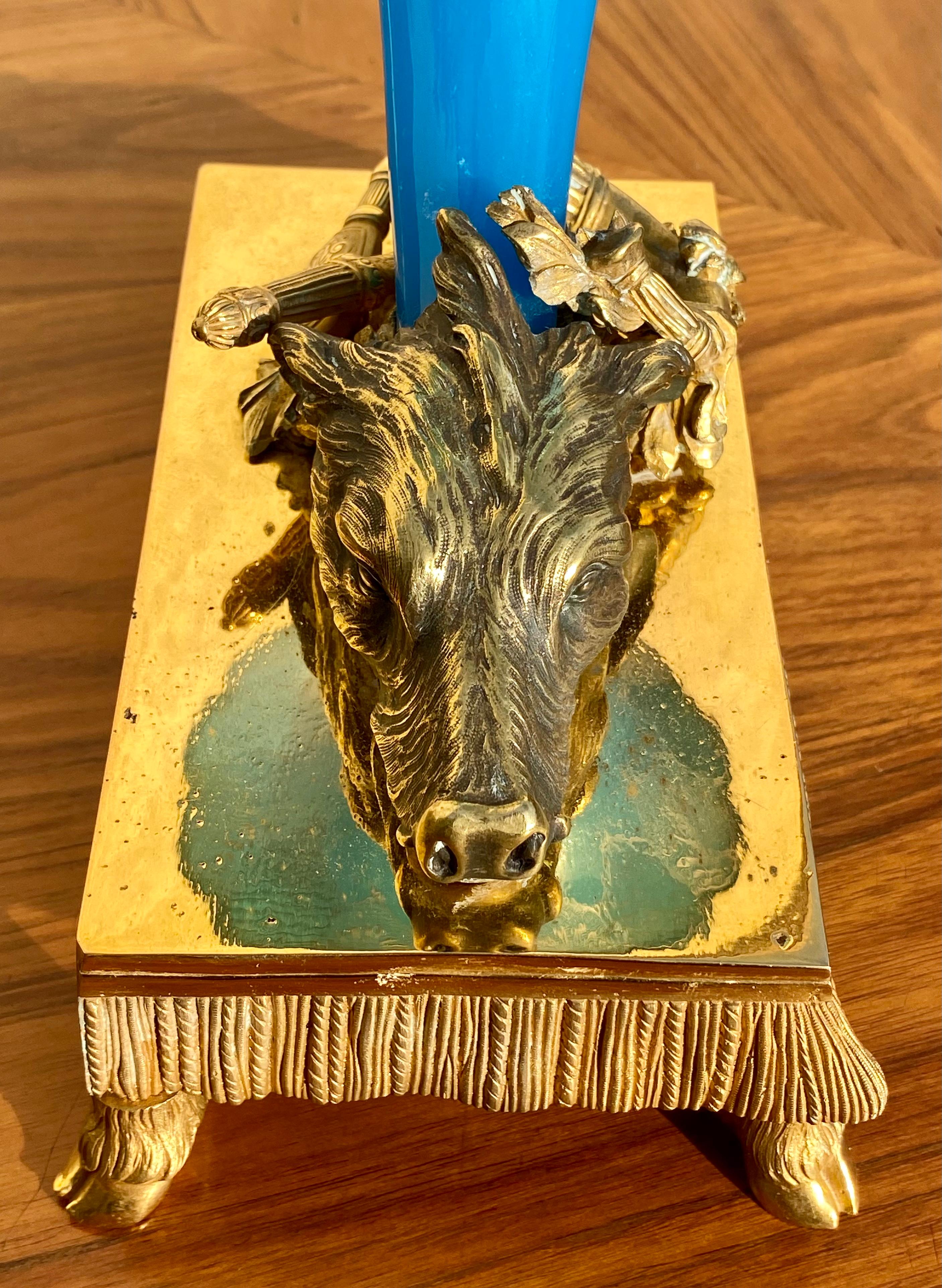 Francese Scultura in bronzo dorato e opalino, Caccia, XIX secolo in vendita
