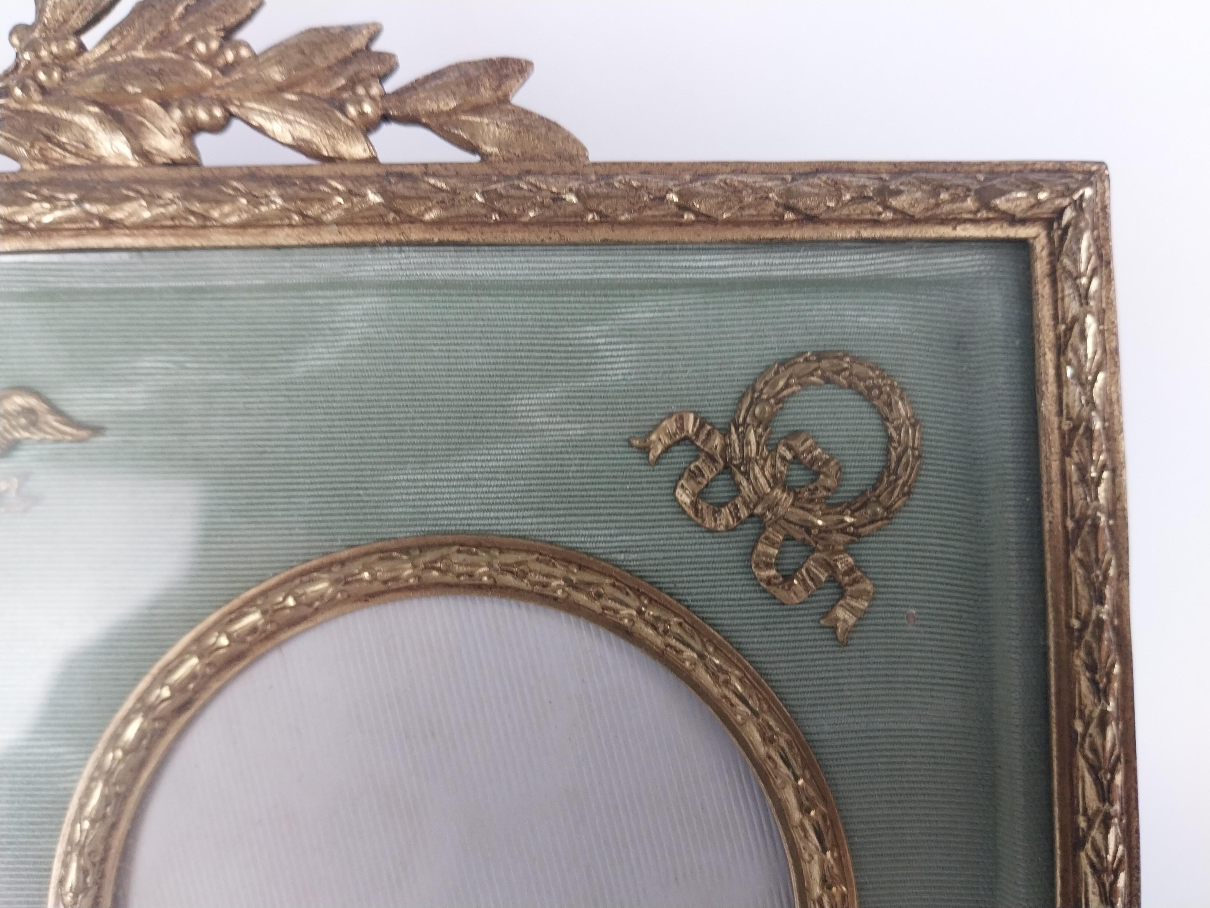 Marco de fotos de bronce dorado francés en venta 3