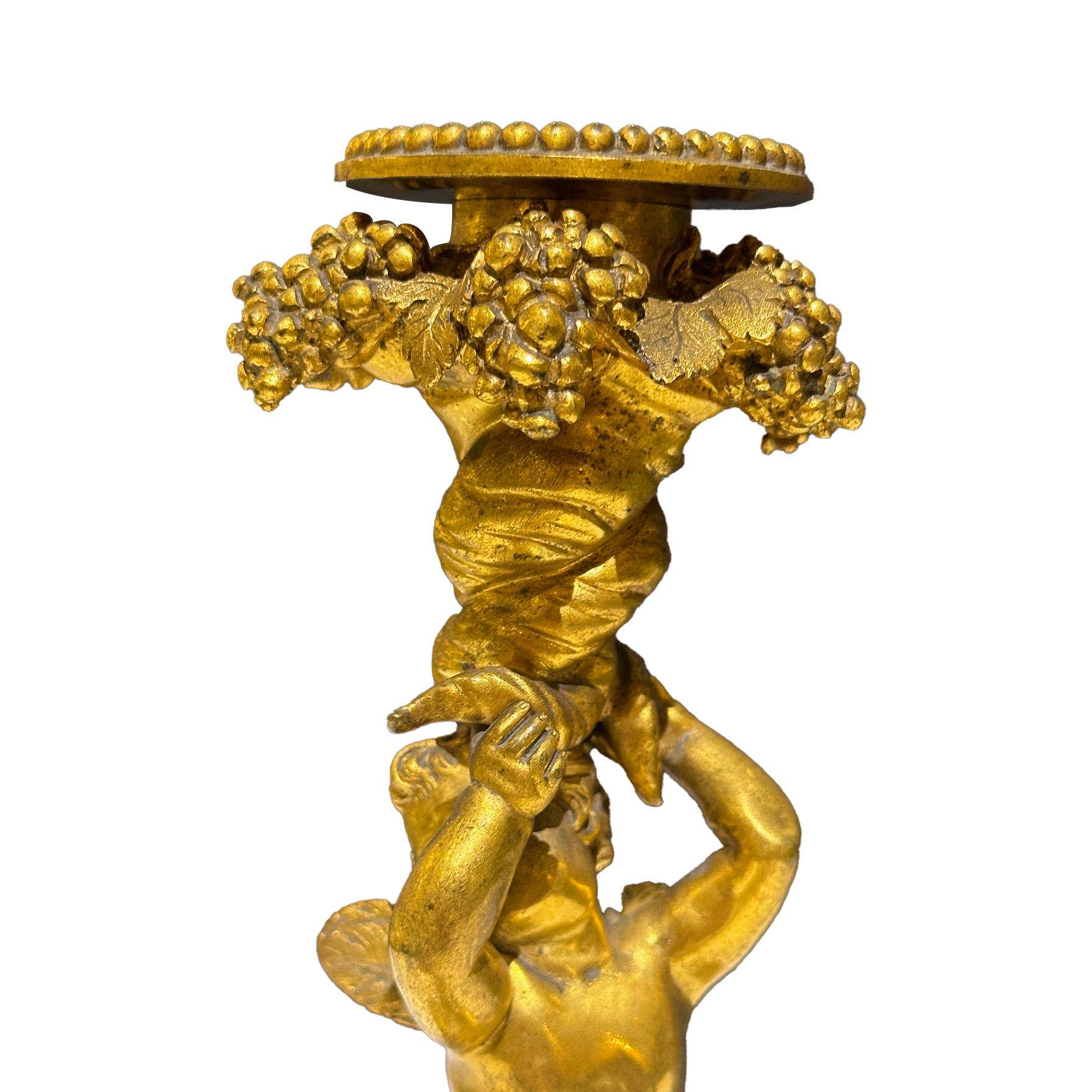 XIX secolo Candelieri a putti in bronzo dorato nello stile di Henri Picard, 19° secolo in vendita