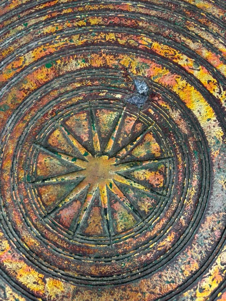 Gilt Bronze Rain Drum Side Table, Southeast Asia, 18th/19th Century im Angebot 9