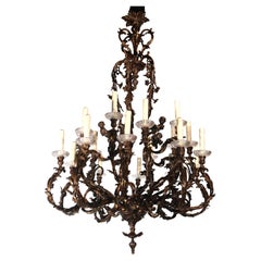 Lampadario rococò in bronzo dorato con 20 luci