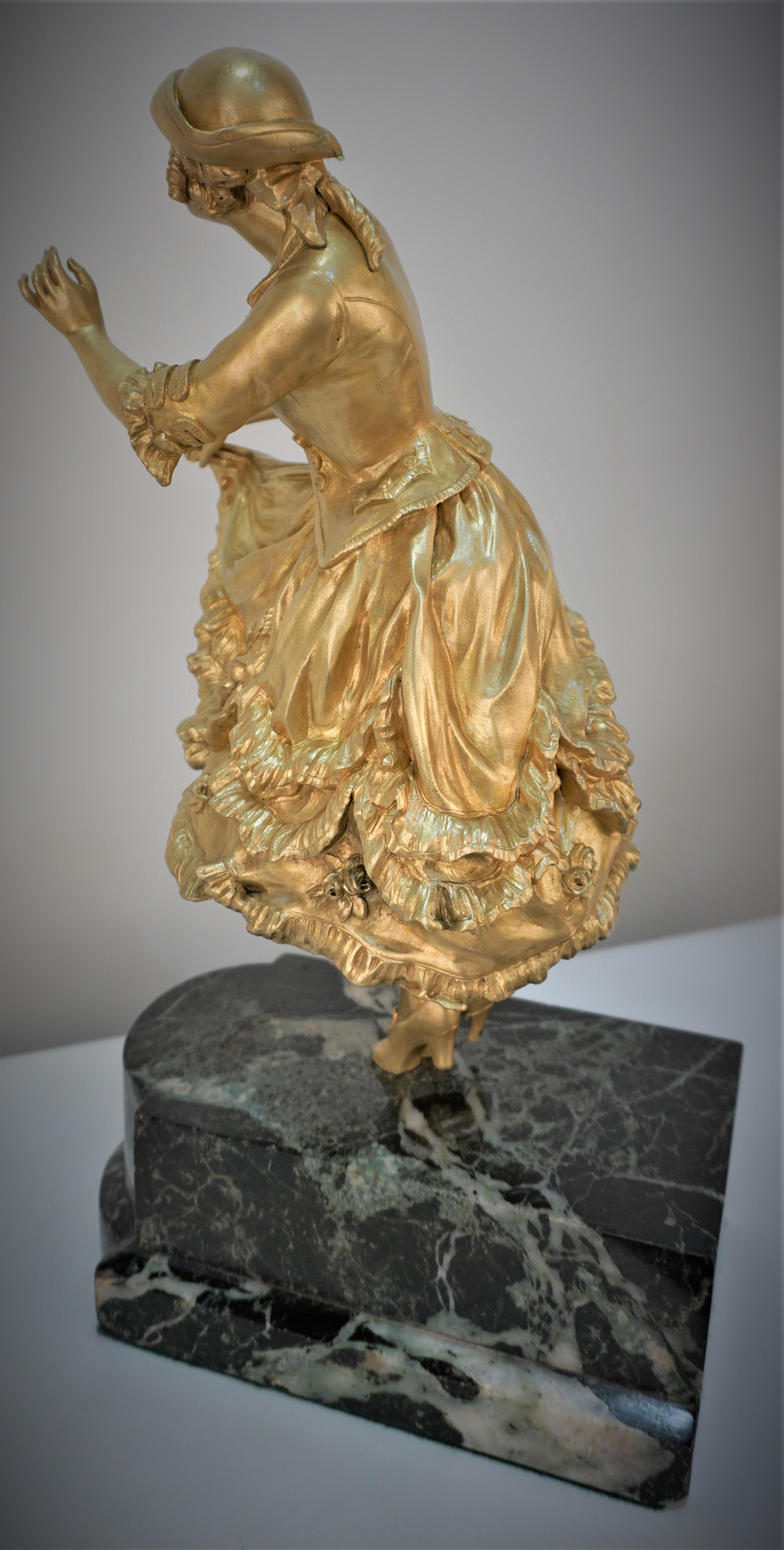 Vergoldete Bronzeskulptur einer Frau im Tanz aus vergoldeter Bronze von Claire Jeanne Roberte Colinet im Angebot 1