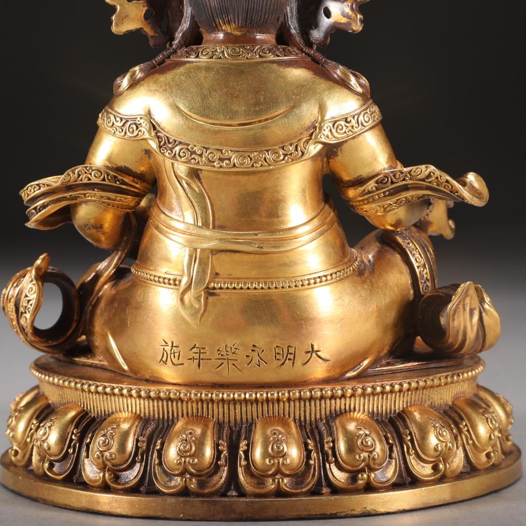 Statue de Bouddha de la Fortune assis en bronze doré - Symbole de prospérité et de paix en vente 4