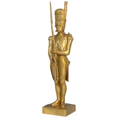 Scultura di soldato in bronzo dorato di Medwedsky