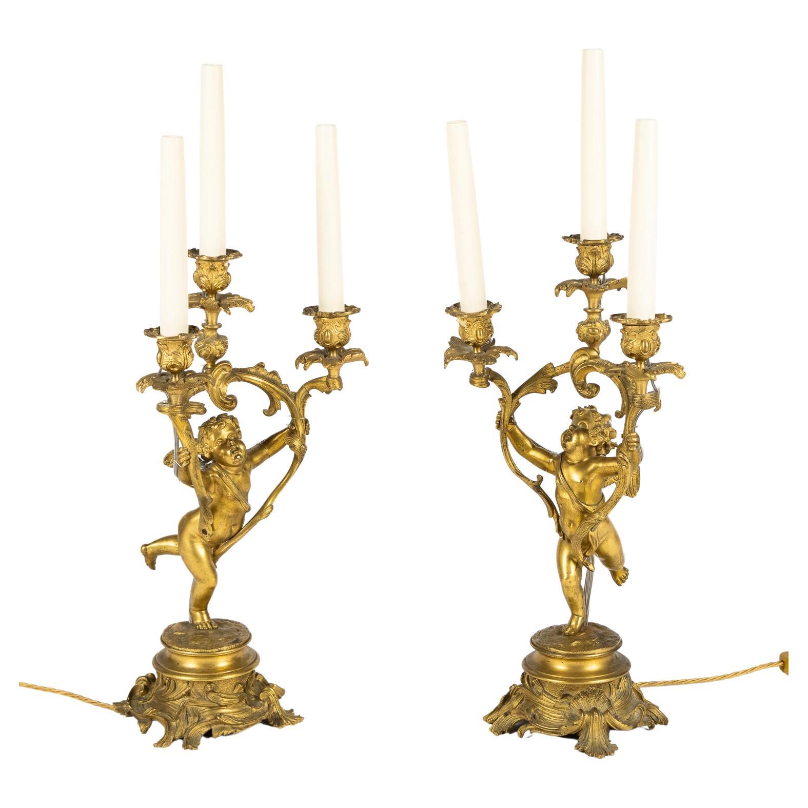 Lampes de table à trois bras en bronze doré en vente