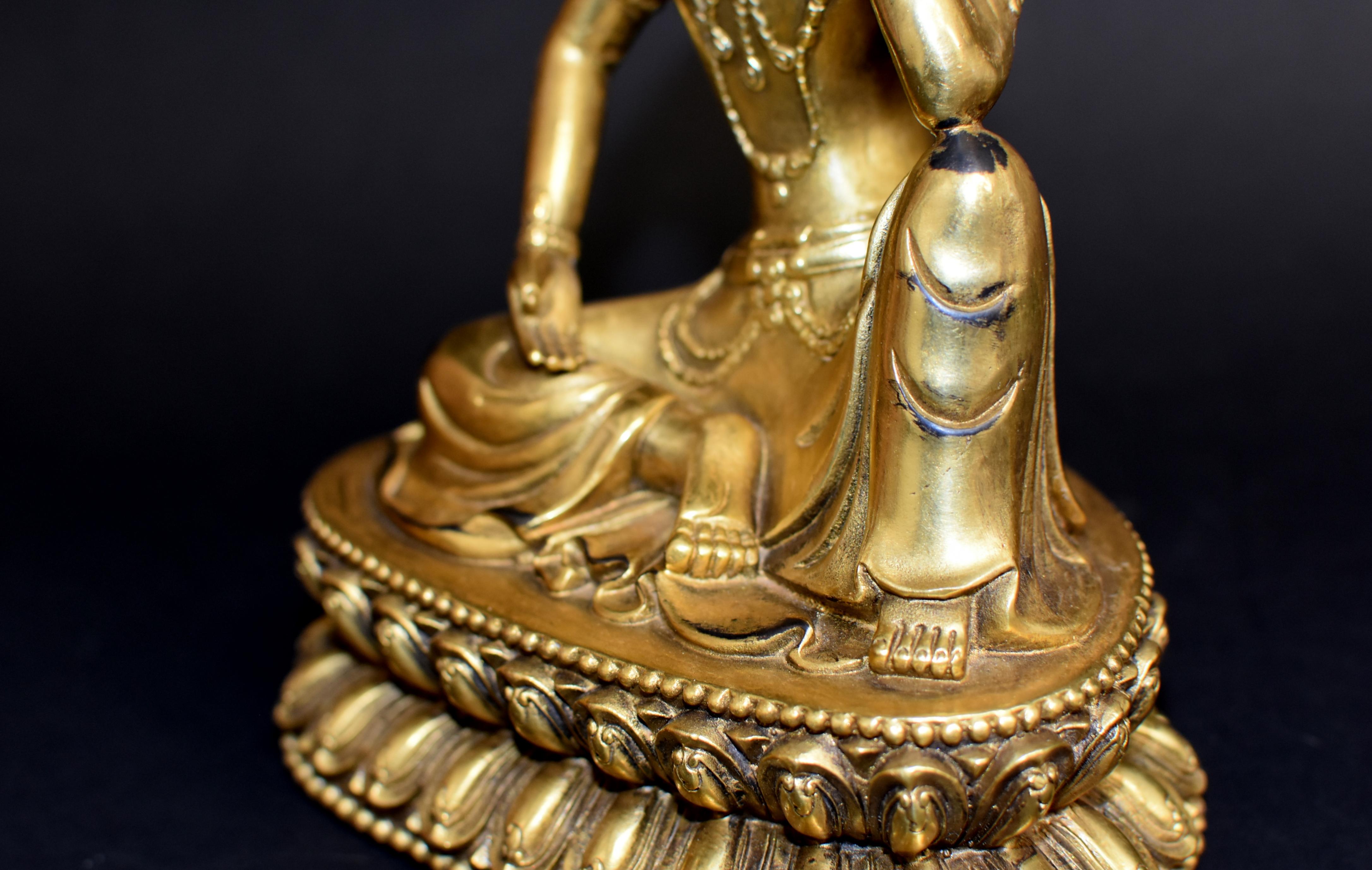 Gilt Bronze Tibetan Water Moon Guan Yin Avalokiteshvara Statue In Good Condition For Sale In Somis, CA