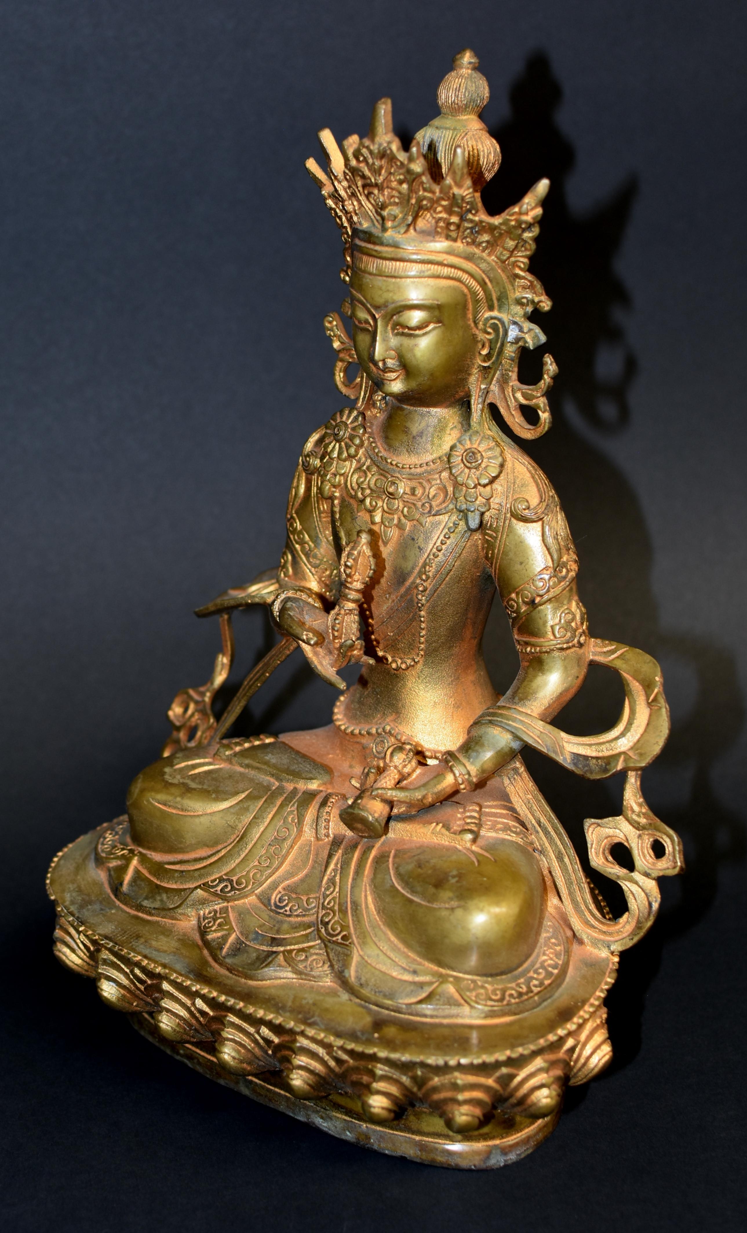 Gilt Bronze Tibetan Buddha Statue of Vajrassatva In Good Condition In Somis, CA