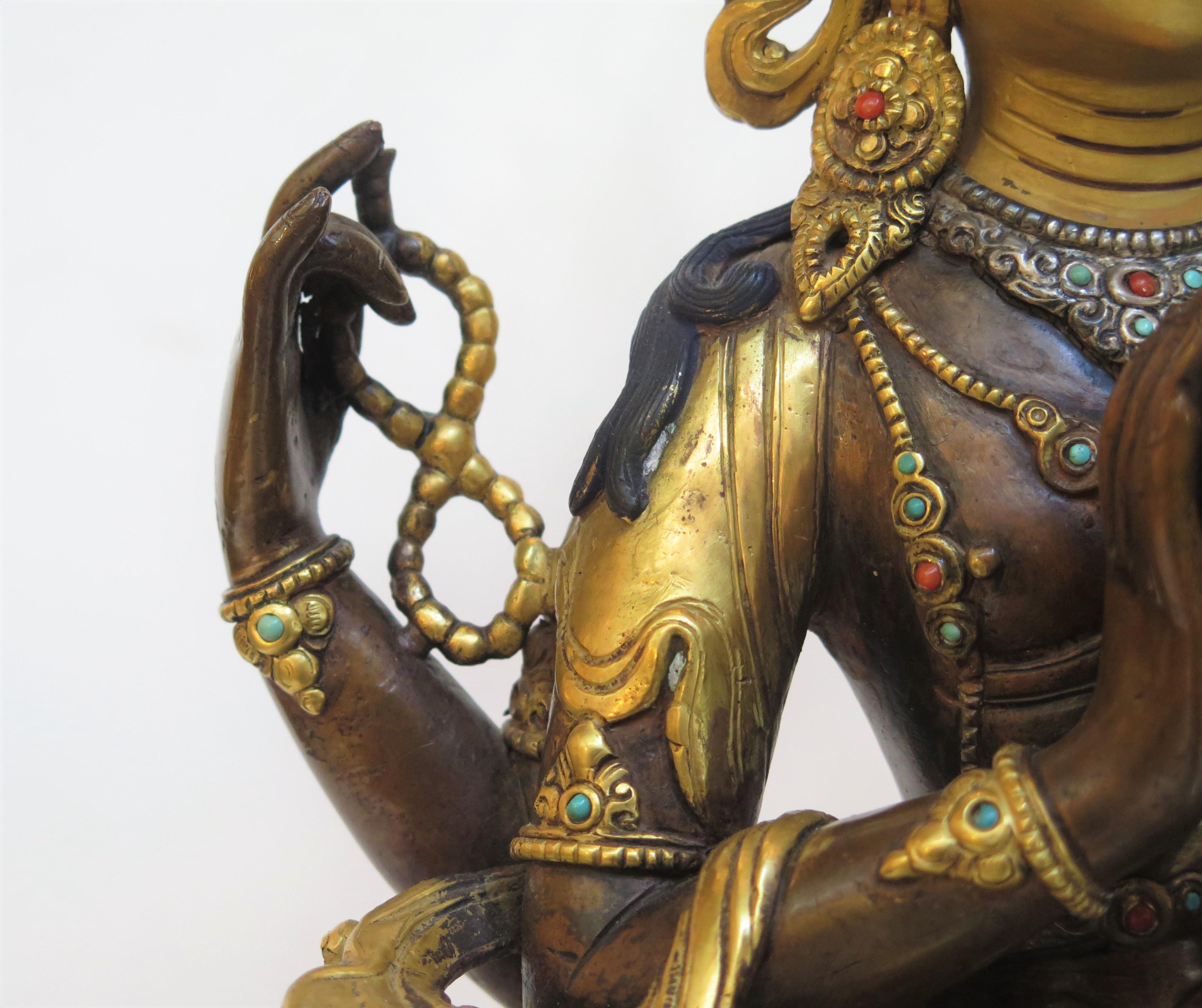Deidad budista tibetana Chenrezig 'Avalokiteshvara de cuatro brazos' de bronce dorado 1
