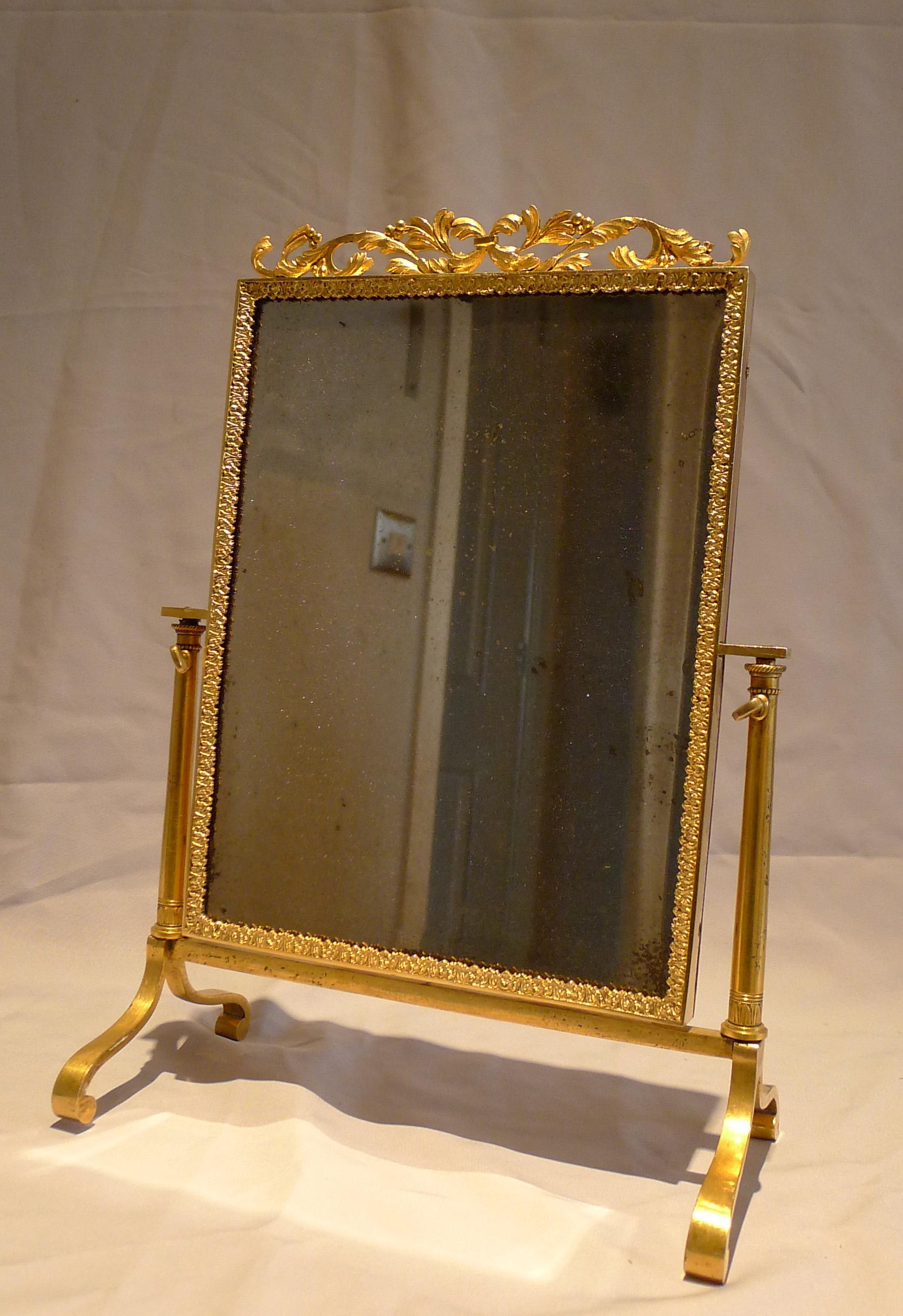 Doré Miroir de barbier viennois miniature en bronze doré en vente