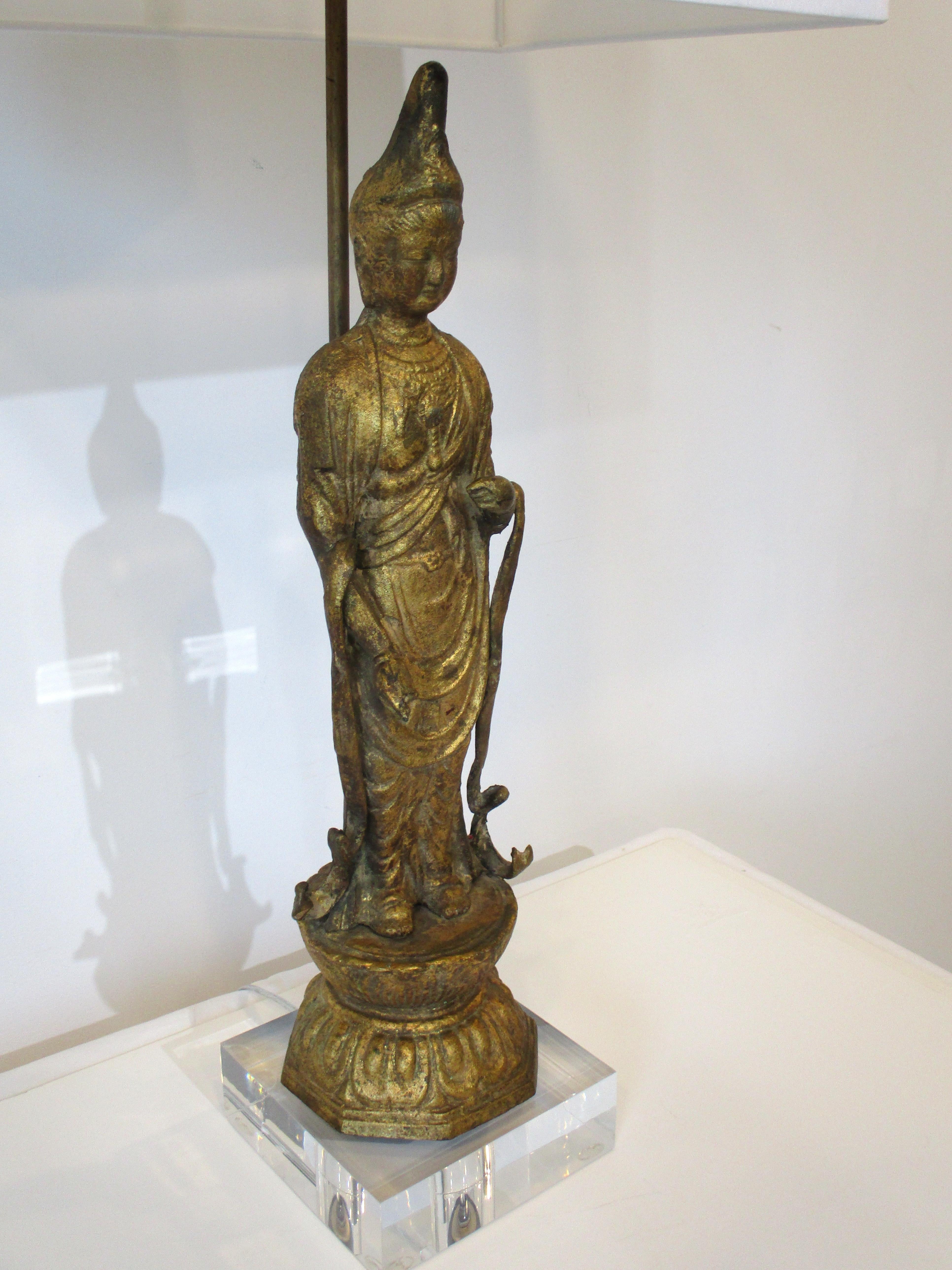 Lampe de table Bouddha dorée dans le style de James Mont  en vente 1