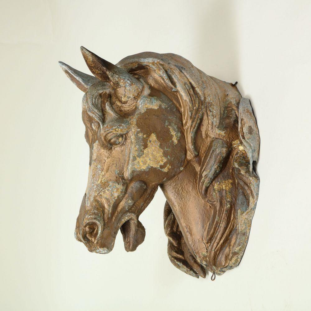 Métal Tête de cheval en métal moulé doré en vente