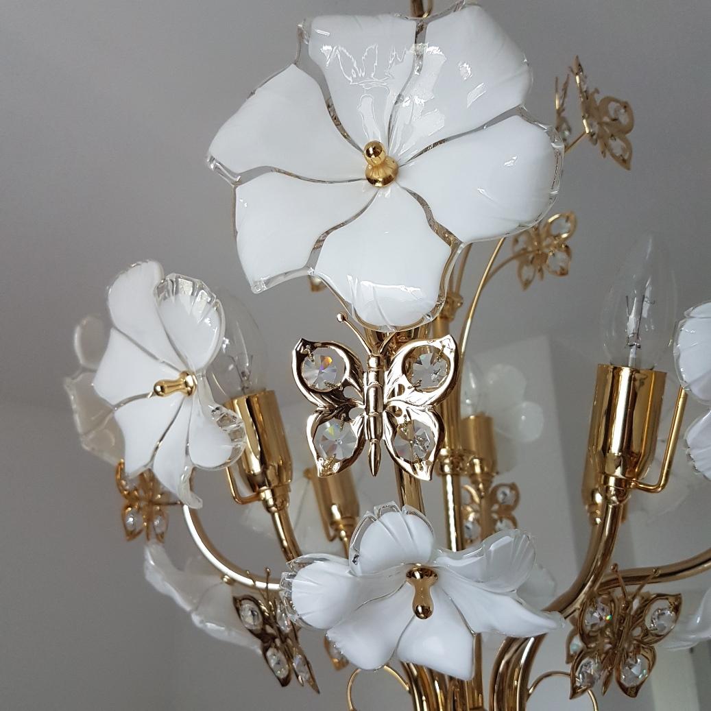 20th Century Gilt Chandelier with Murano Glass Flowers and Swarovski Crystals by Murano, 1990 For Sale