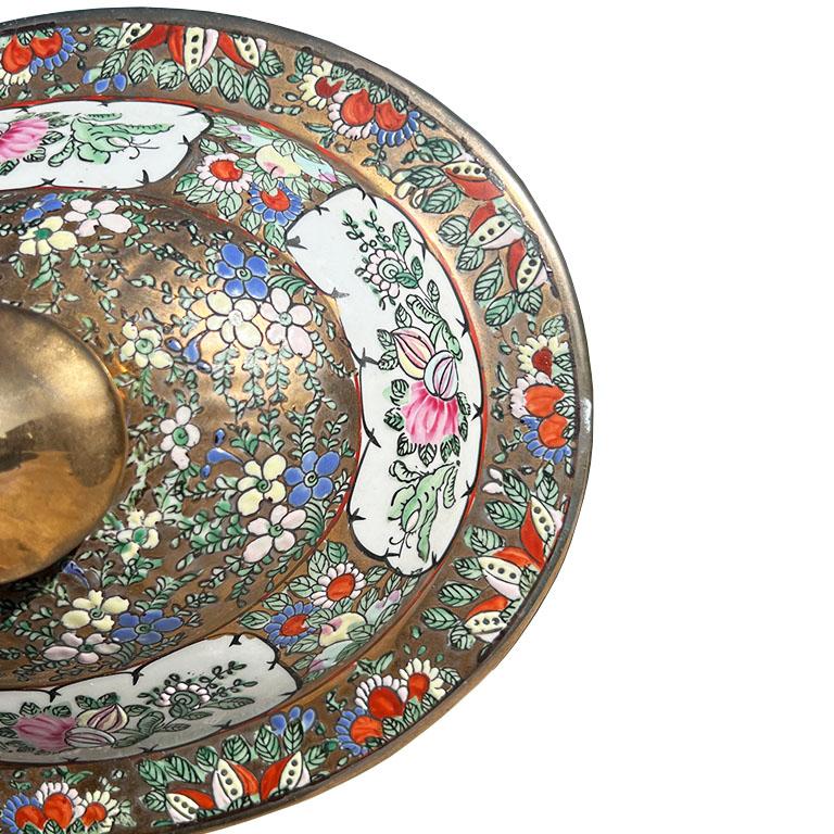 Gilt Chinoiserie Pink Famille Rose Oval Ceramic Tureen with Lid and Underplate In Good Condition For Sale In Oklahoma City, OK