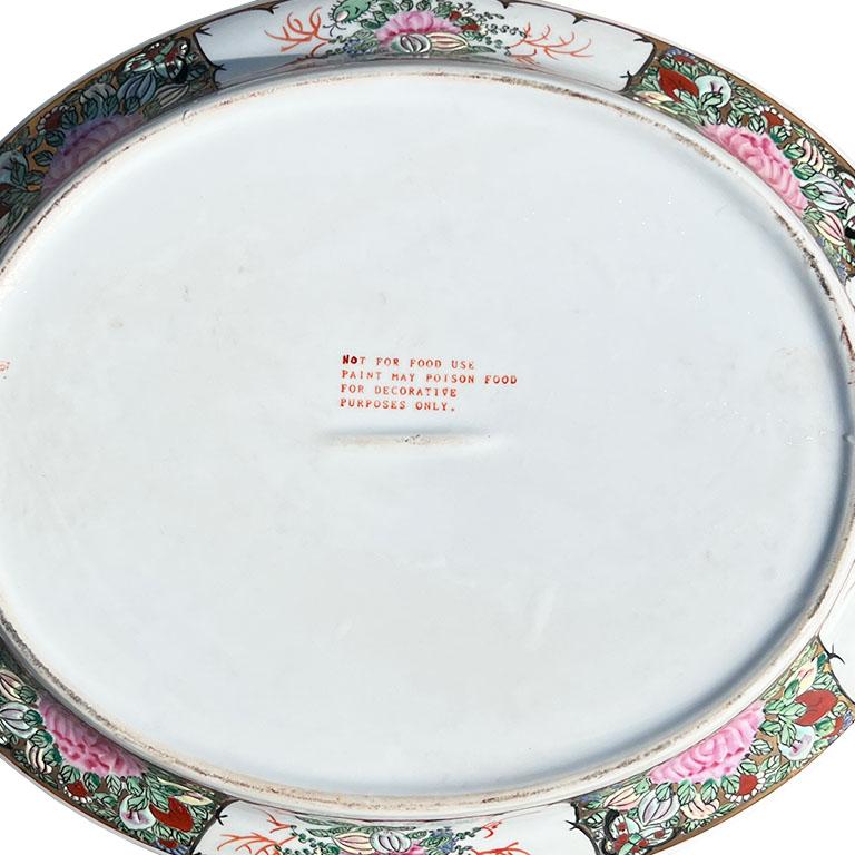 20th Century Gilt Chinoiserie Pink Famille Rose Oval Ceramic Tureen with Lid and Underplate For Sale