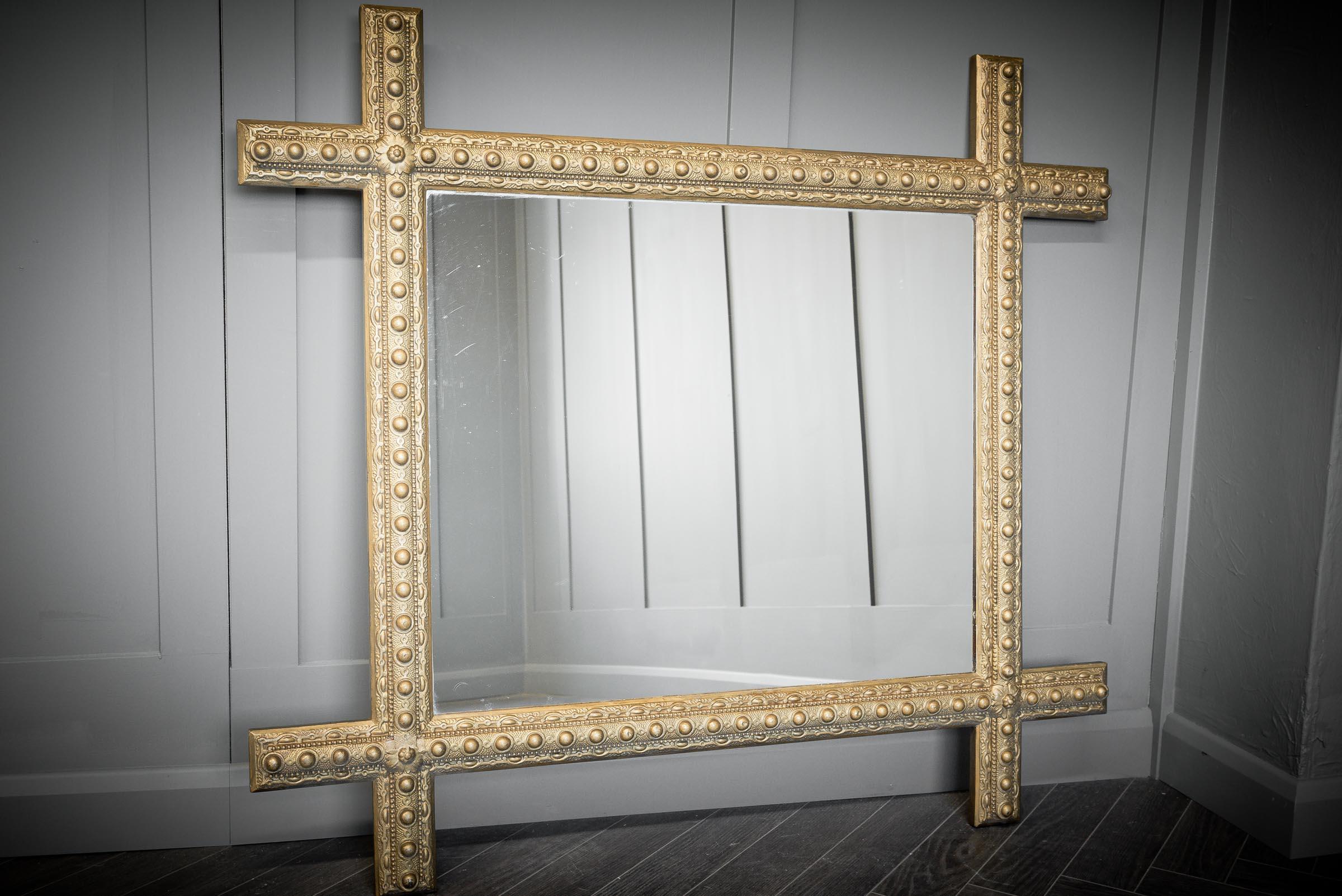 Vergoldeter gerahmter Spiegel mit Kreuzrahmen (19. Jahrhundert) im Angebot