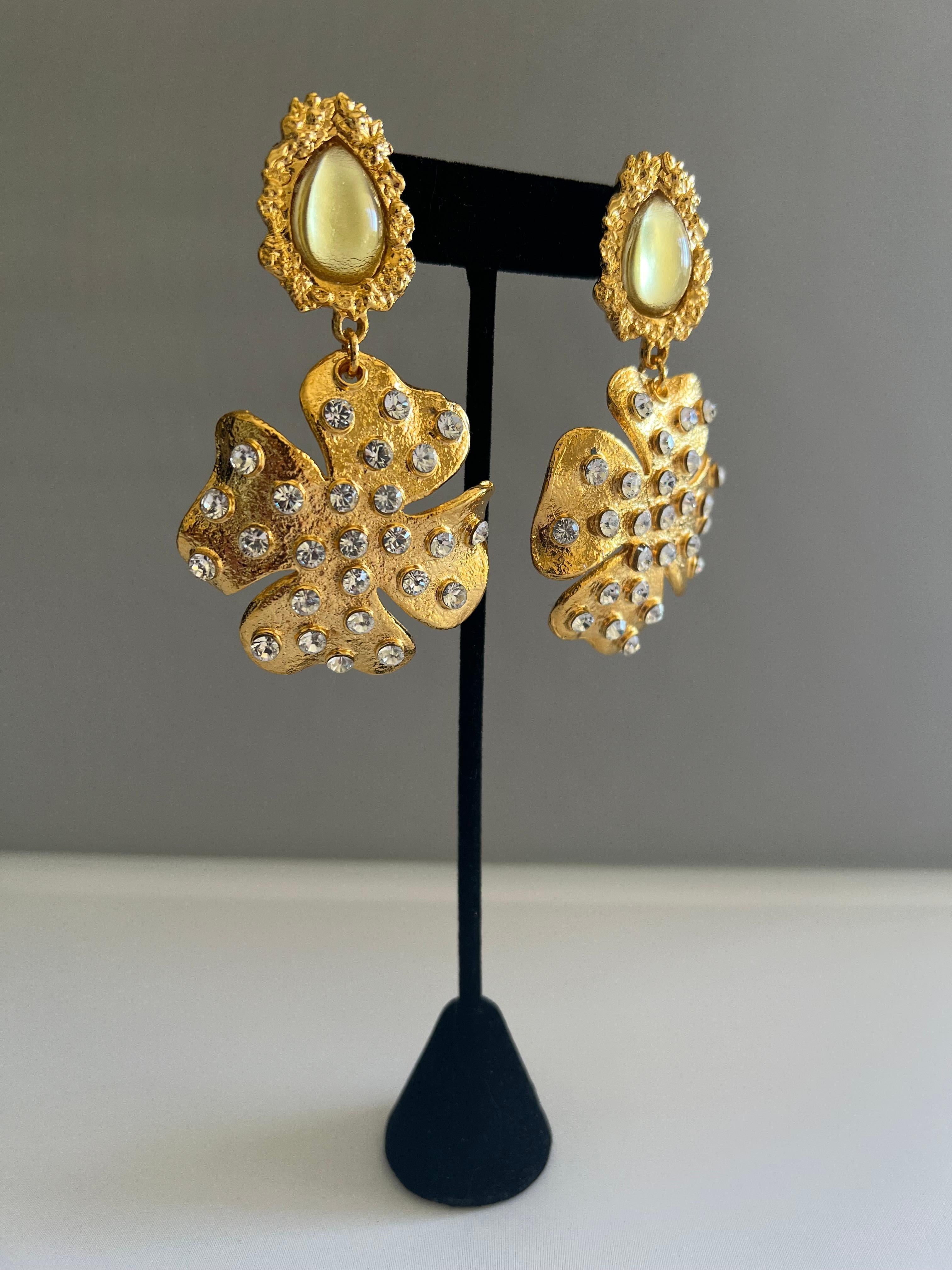 Gilt Diamante XL Flower Drop Earrings In Excellent Condition For Sale In Palm Springs, CA