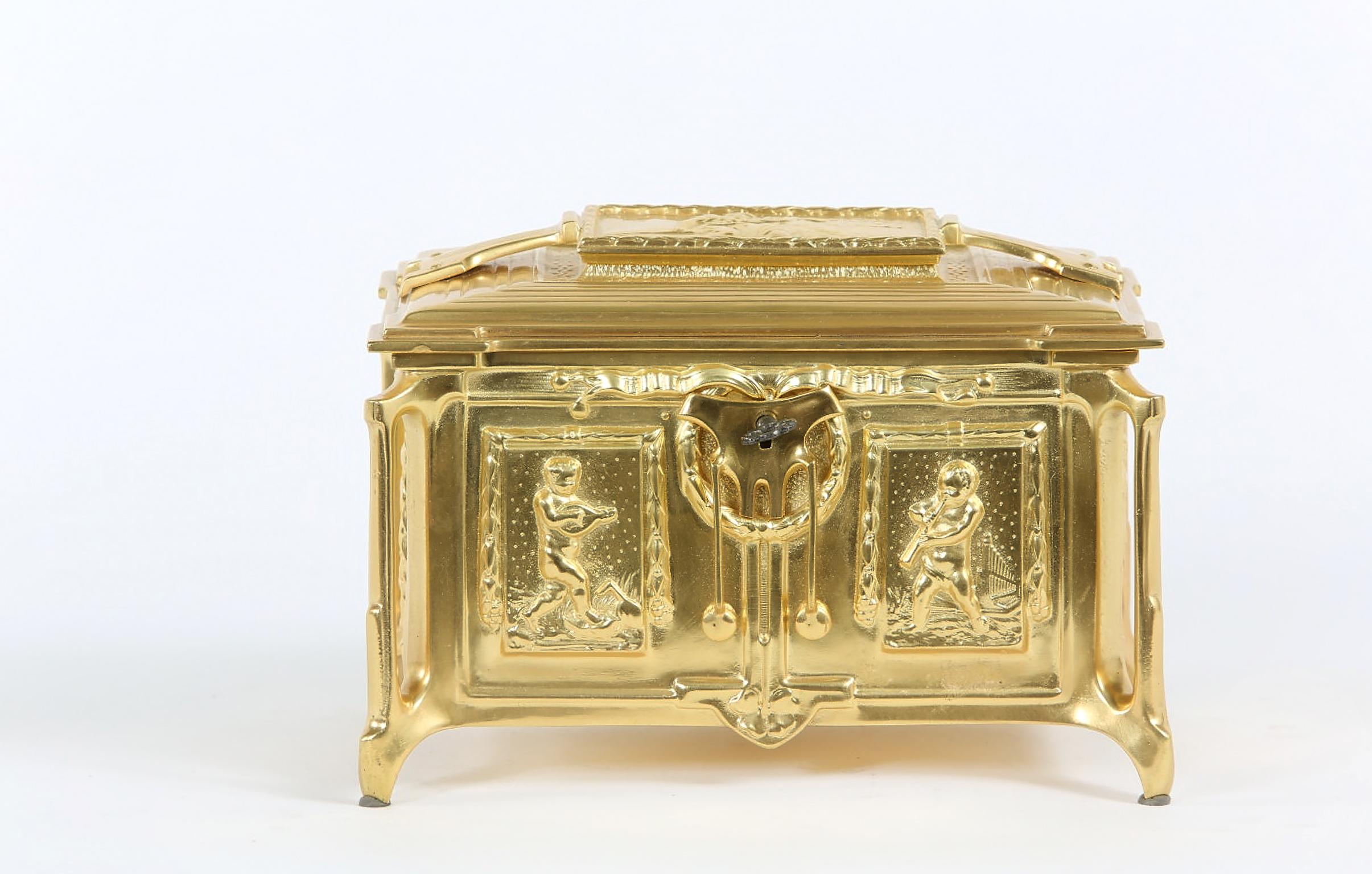 Gilt Dore Bronze Metal Footed Covered Box 3