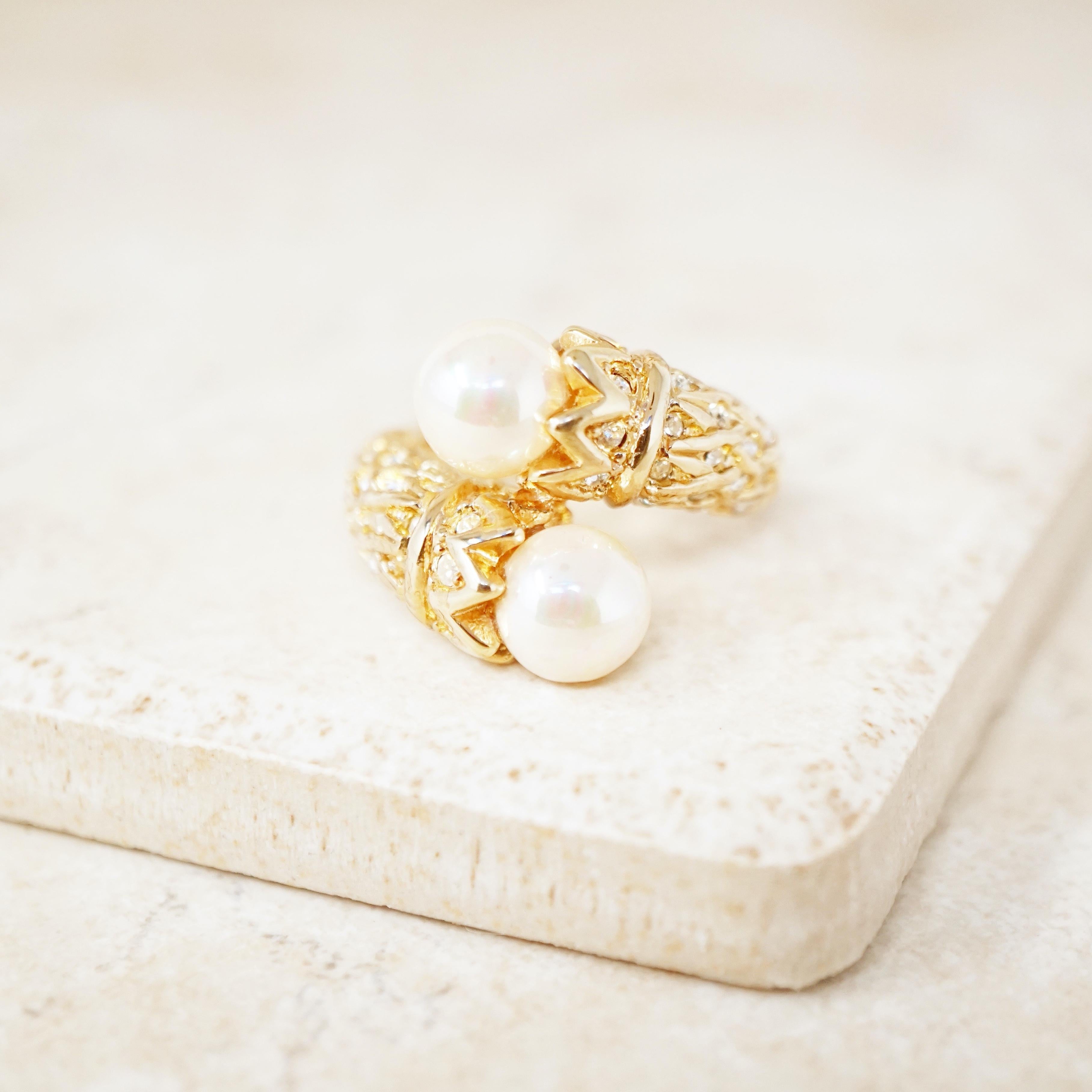 - Vintage item

- Size 6

- Gold plated

- Crystal rhinestone accents

- Faux pearl

- By Nolan Miller (signed on interior)

- Circa 1980s

- Estate acquired

- Excellent vintage condition