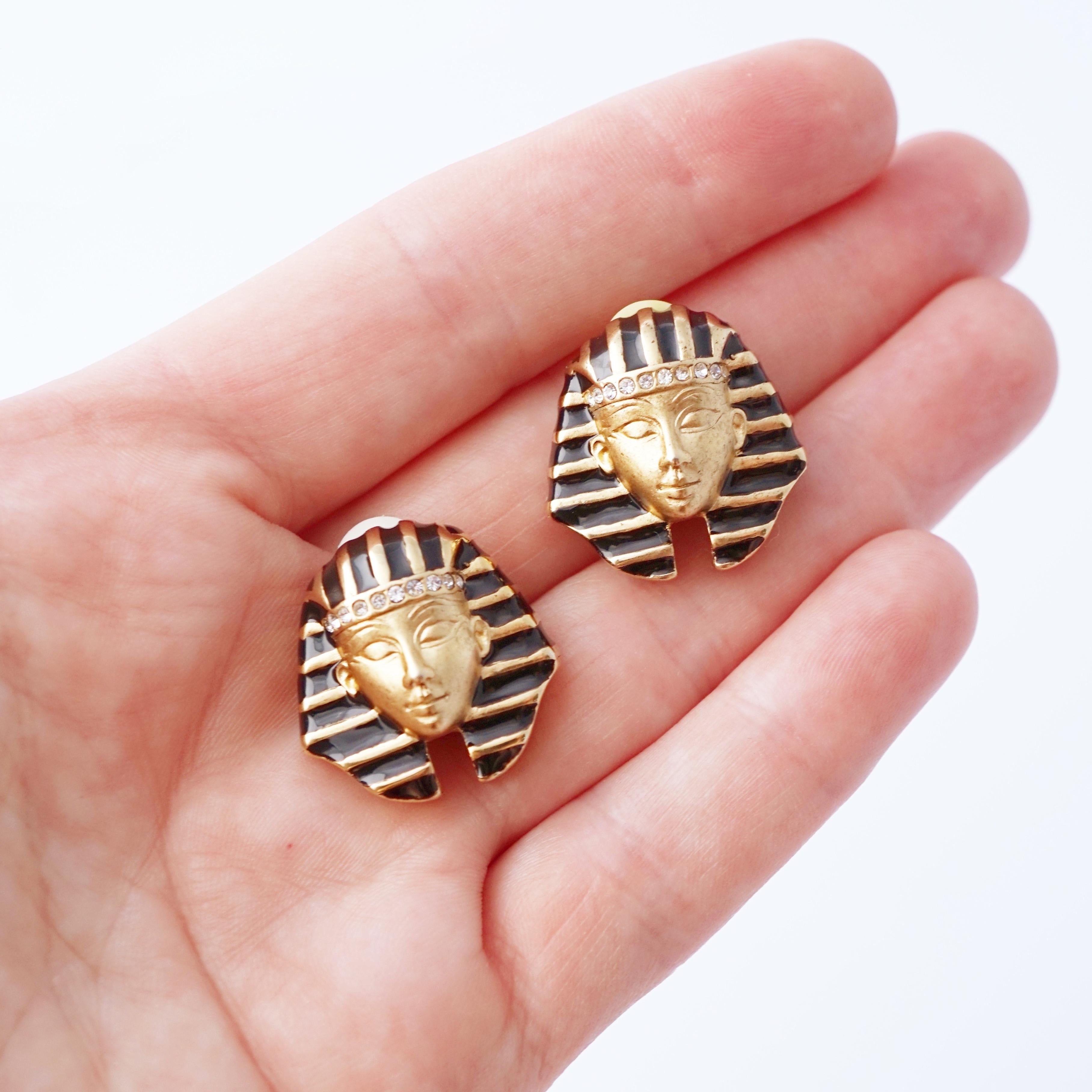 Gilt & Enamel King Tut Earrings By Erwin Pearl, 1970s en venta 2