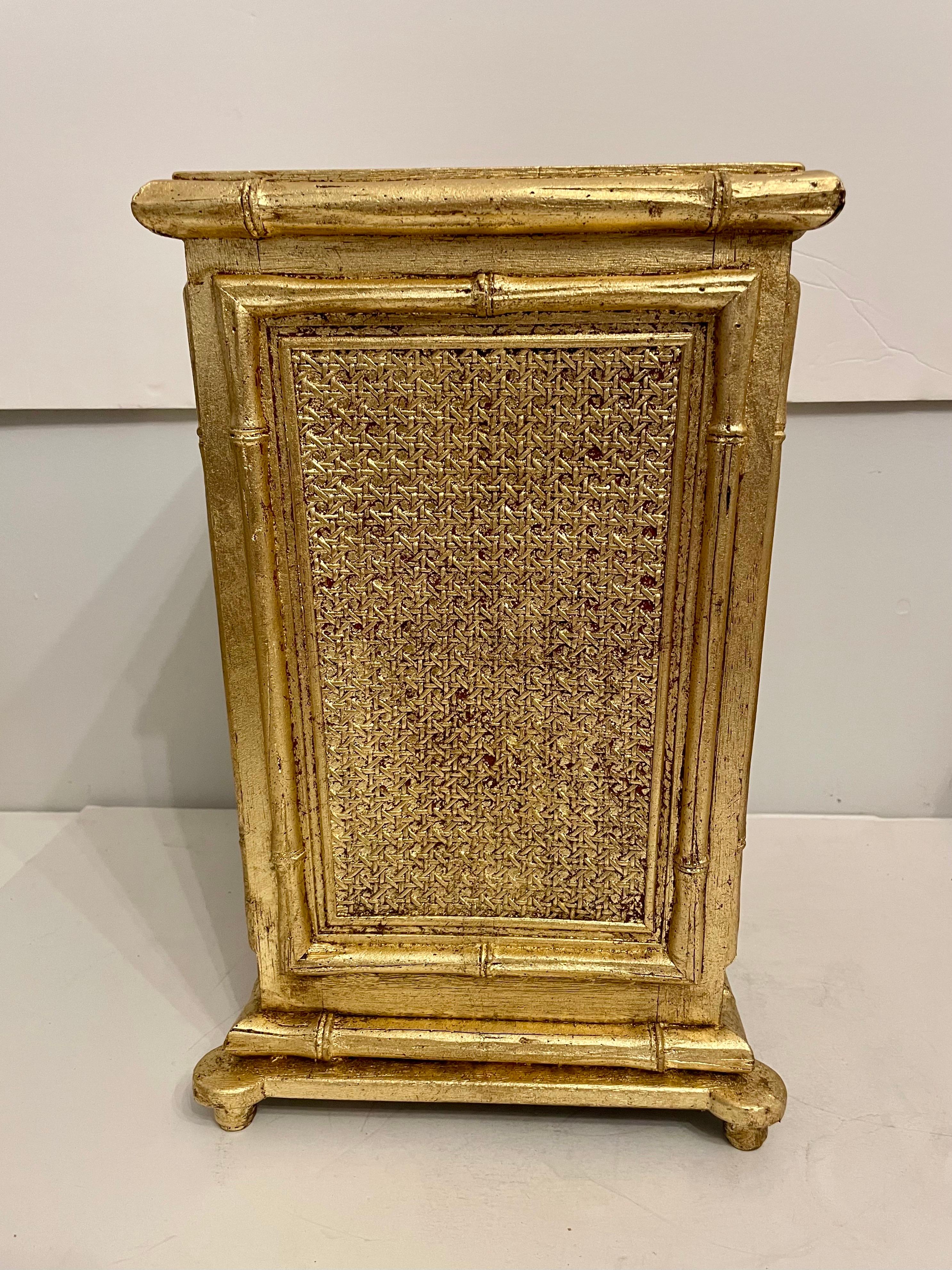 Foglia d’oro Can in finto bambù e canne finte di Gilt in vendita