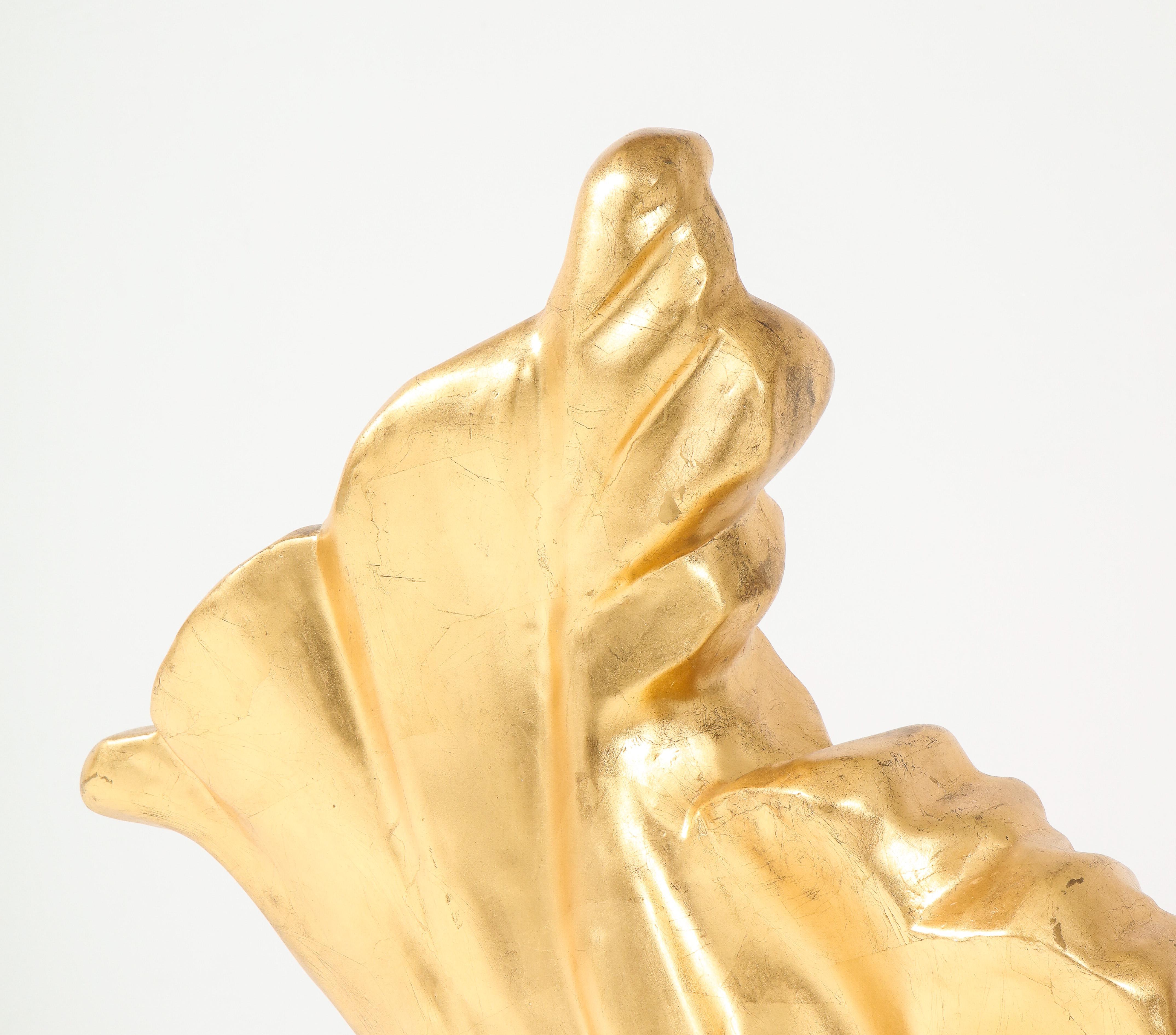 Doré Sculpture à flamme dorée du 20e siècle en vente