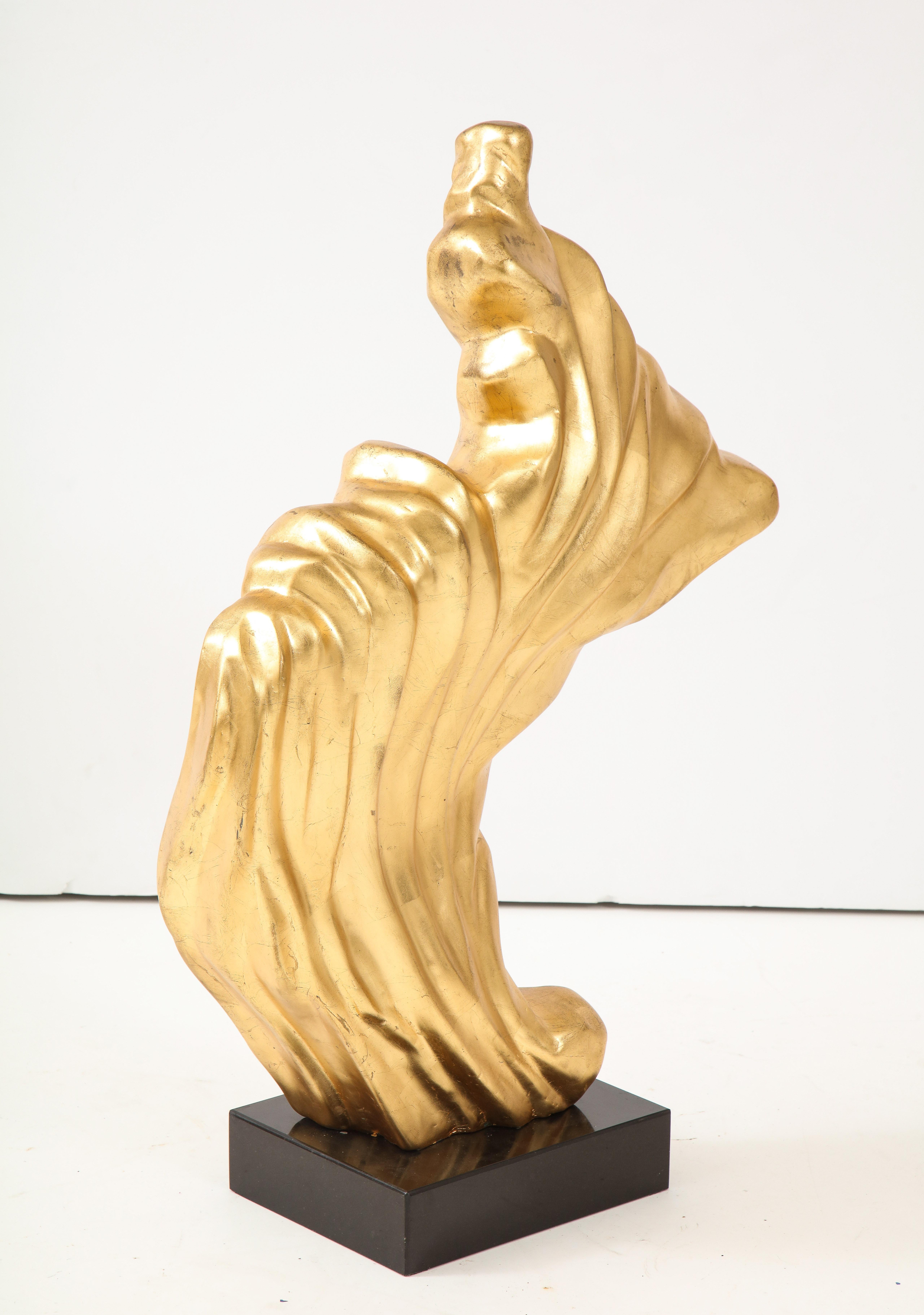 Sculpture à flamme dorée du 20e siècle en vente 1