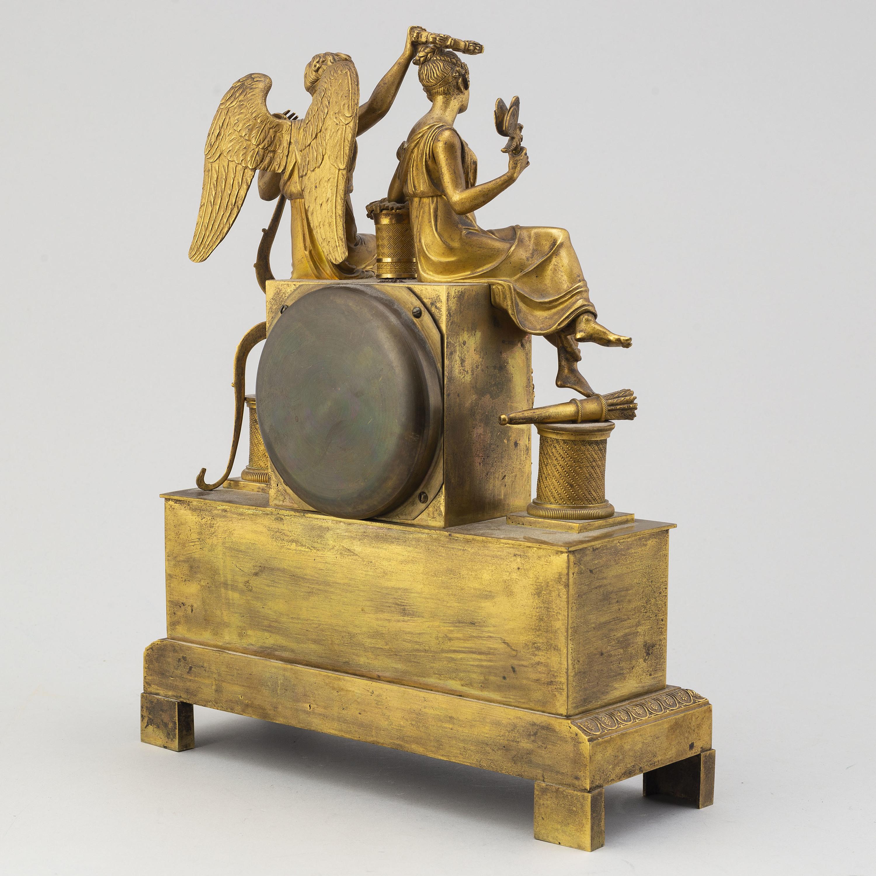 Gilt French Empire Table Clock, Early 1800s In Good Condition For Sale In New York, NY