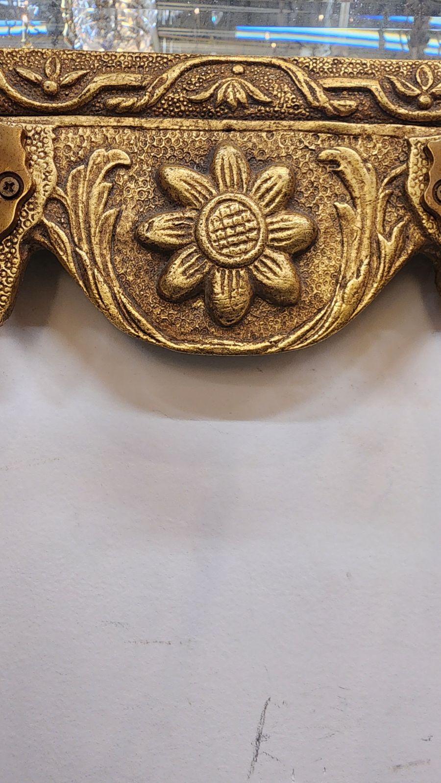 Espejo de pared dorado Madera dorada en venta