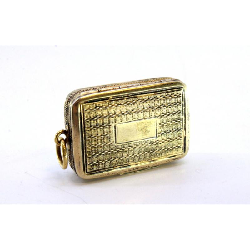 Silver Gilt guilloche vinaigrette box with monogram and ring, George III period For Sale