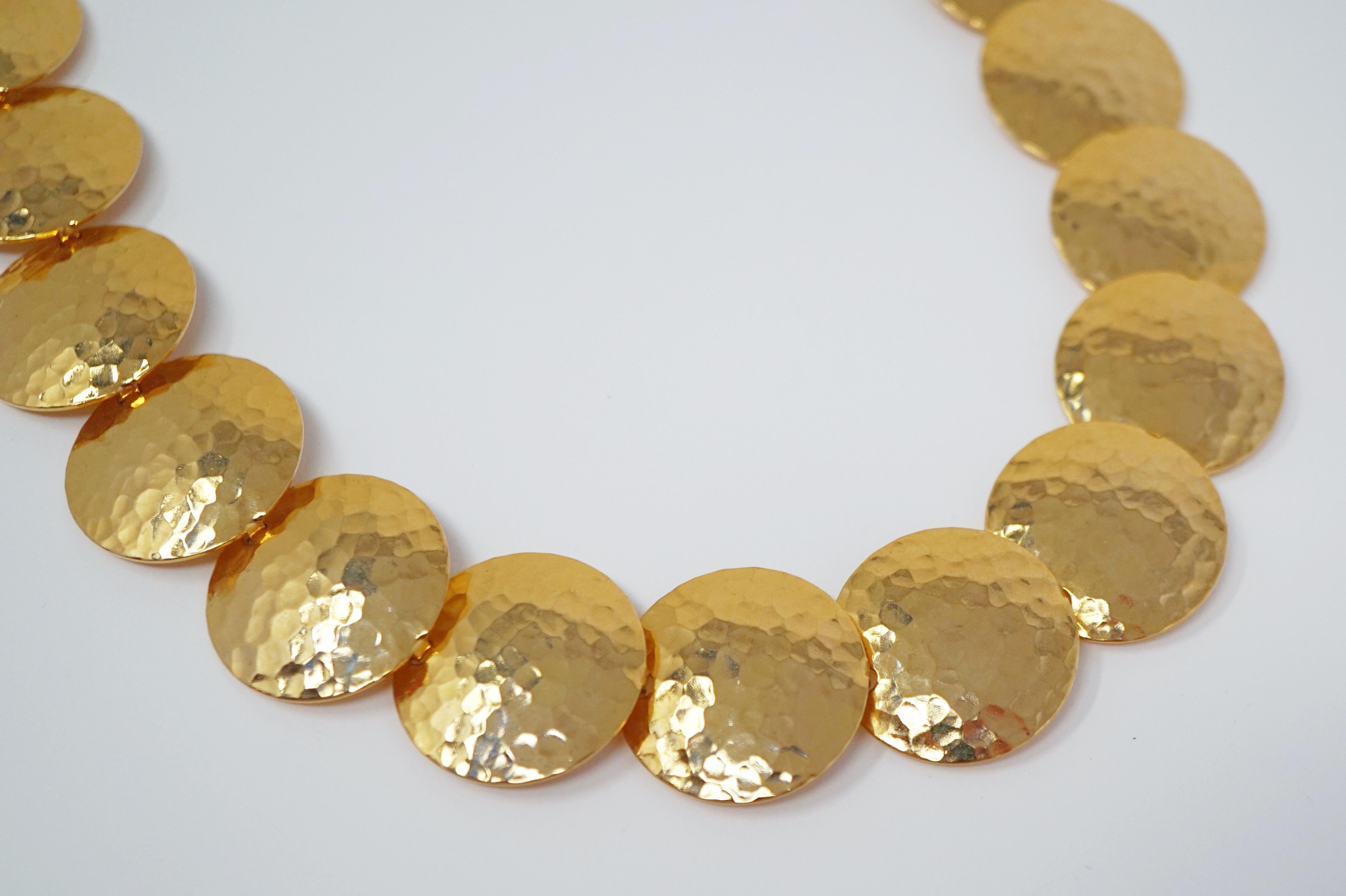 Gilt Hammered Disc Statement Necklace by Napier, Signed, circa 1980 In Excellent Condition In McKinney, TX