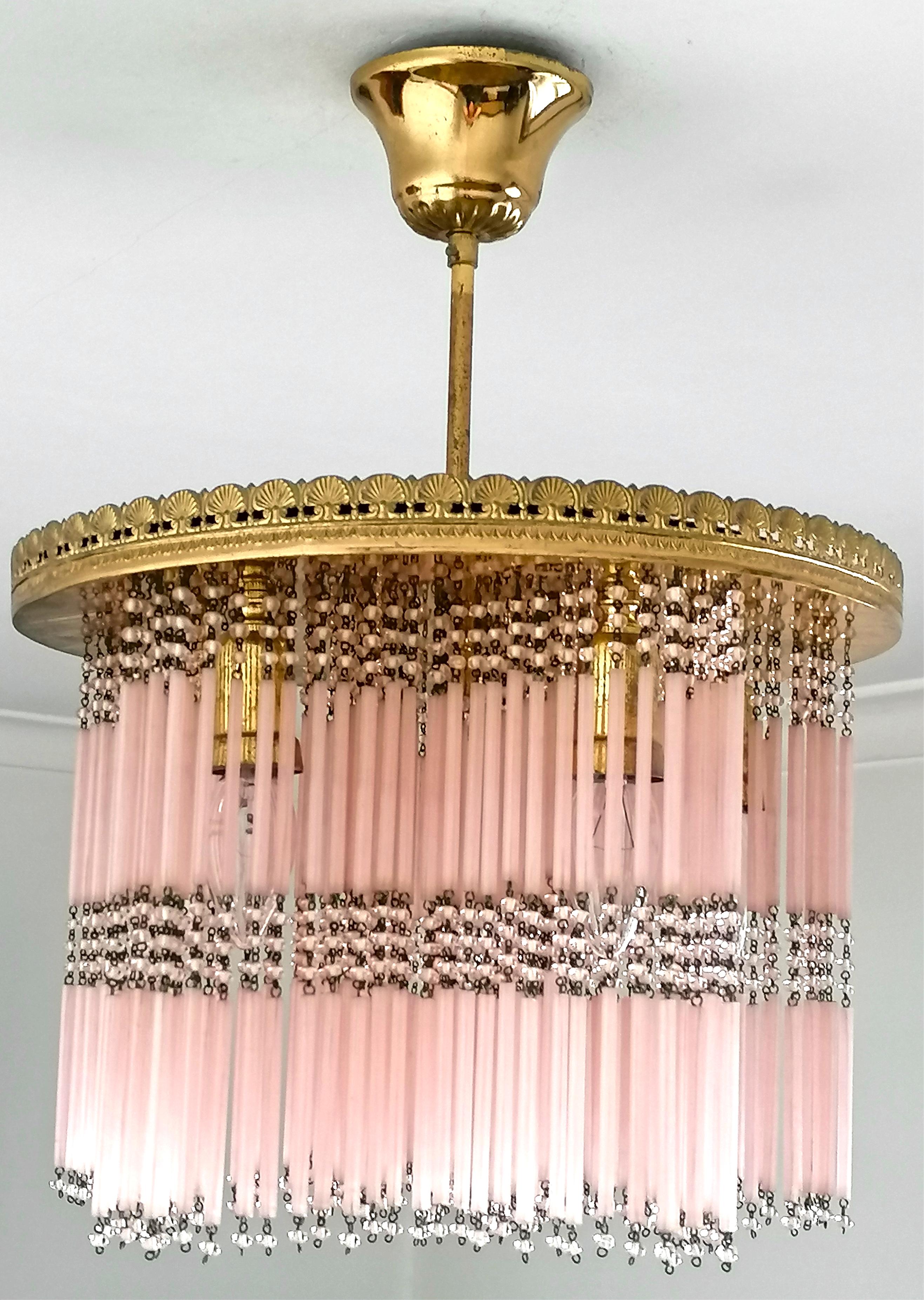Gilt Hollywood Regency Star-shaped Chandelier Straw Fringes in Pink Murano Glass For Sale 7