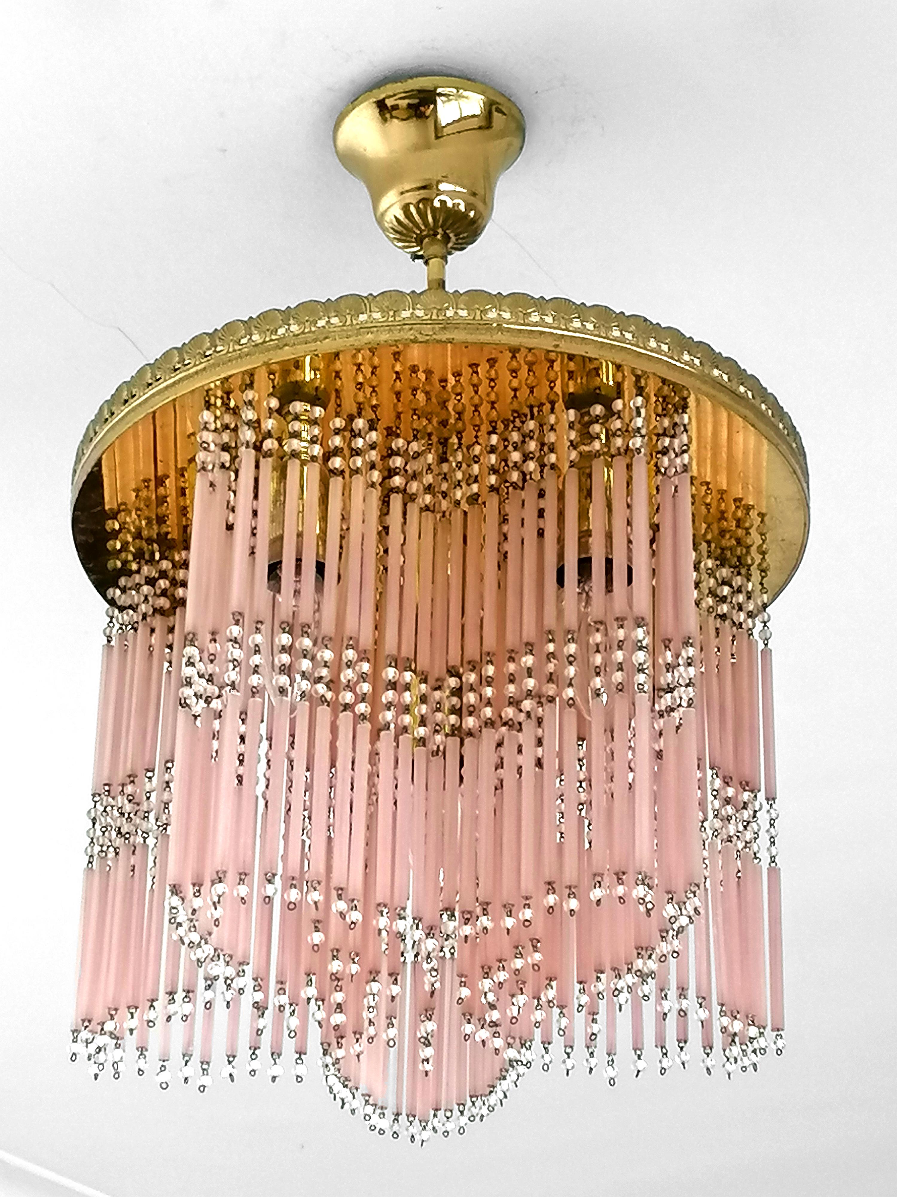 Italian Gilt Hollywood Regency Star-shaped Chandelier Straw Fringes in Pink Murano Glass For Sale