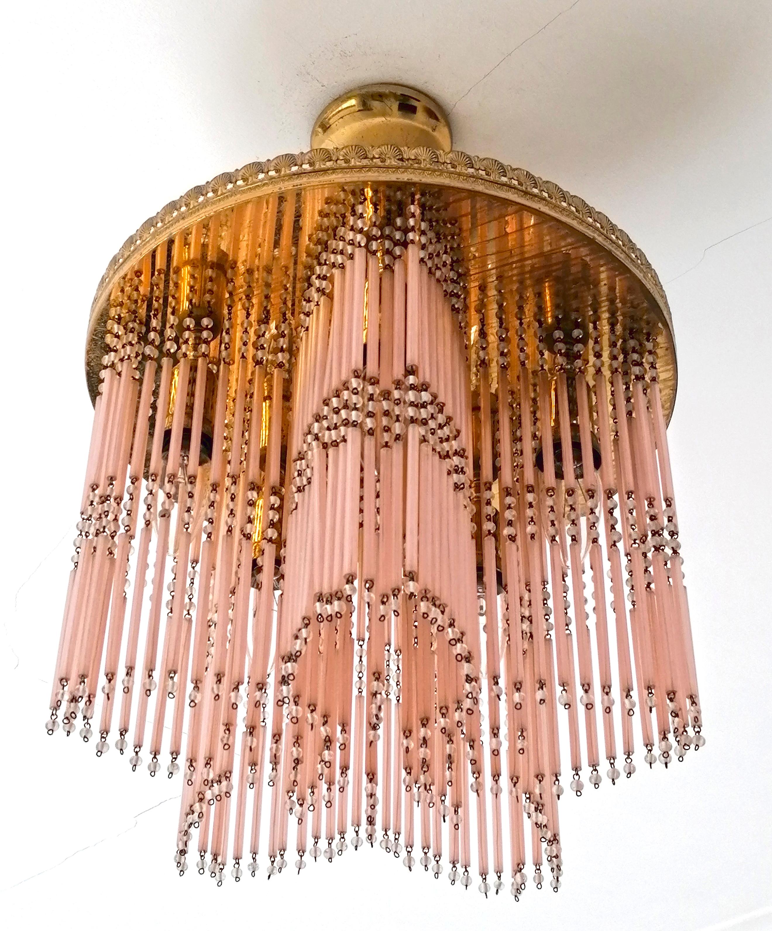 20th Century Gilt Hollywood Regency Star-shaped Chandelier Straw Fringes in Pink Murano Glass For Sale