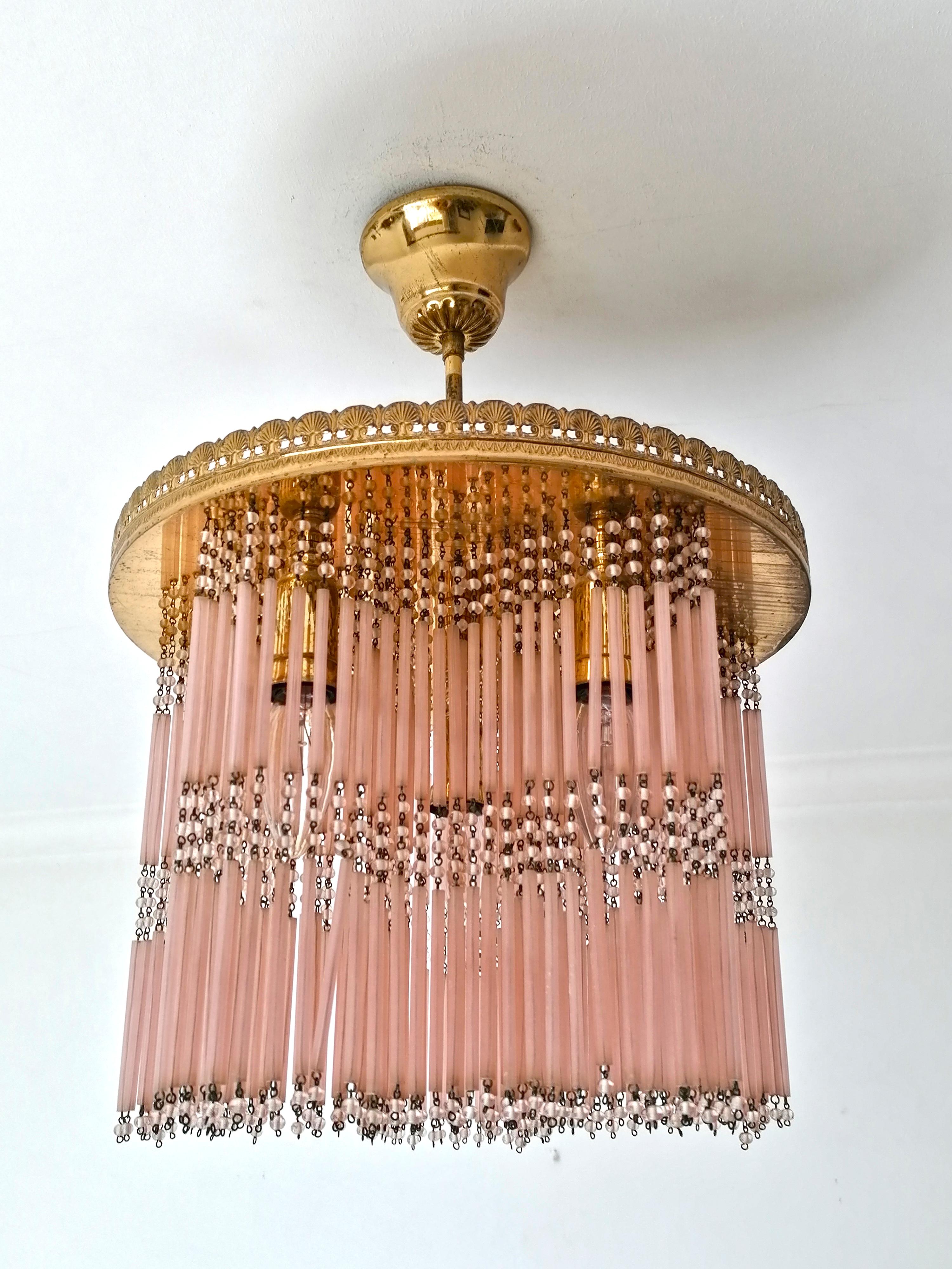 Gilt Hollywood Regency Star-shaped Chandelier Straw Fringes in Pink Murano Glass For Sale 3