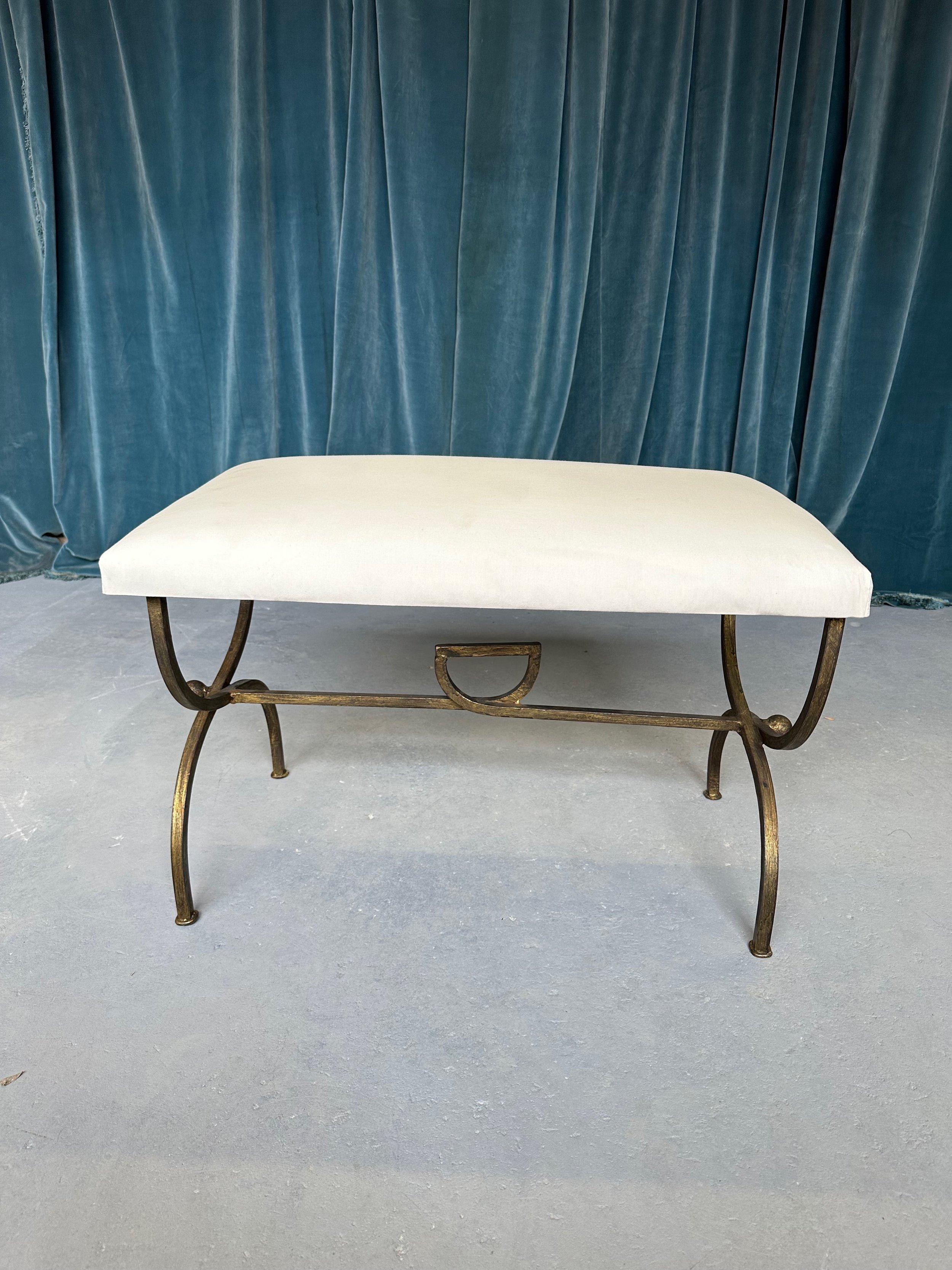Gilt Iron Bench in Muslin In Good Condition For Sale In Buchanan, NY