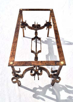 Table basse/table à queue de cheval en fer doré à la manière de Gilbert Poillerat