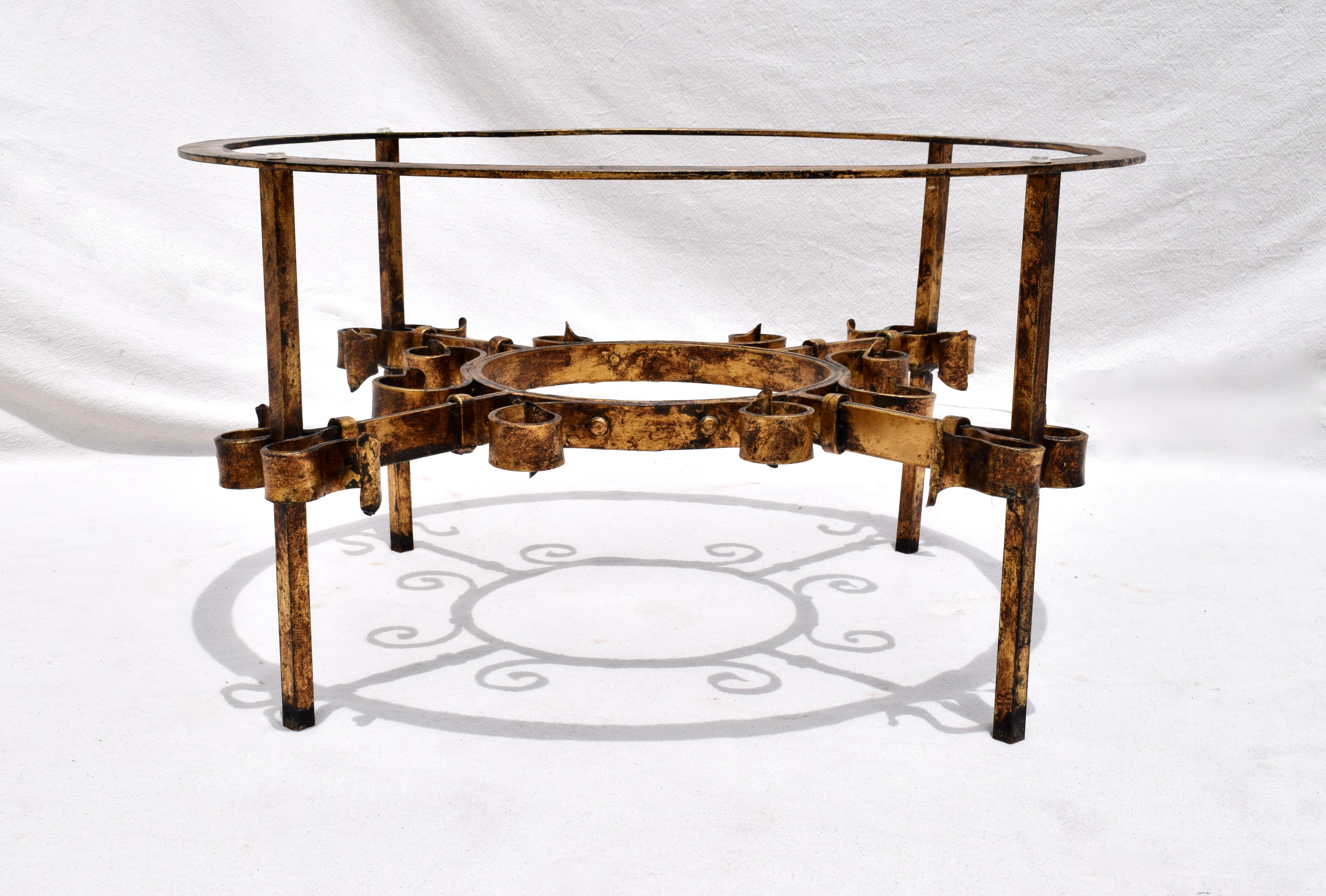 Mid-Century Modern Table basse/table à queue de cheval en fer doré à la manière de Gilbert Poillerat en vente