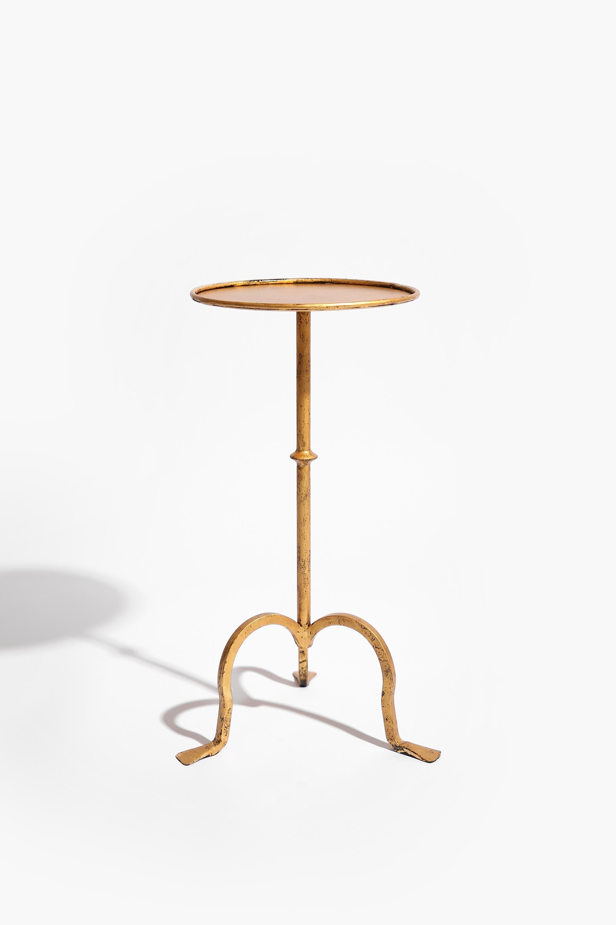 Doré Table à Martini fer doré en vente