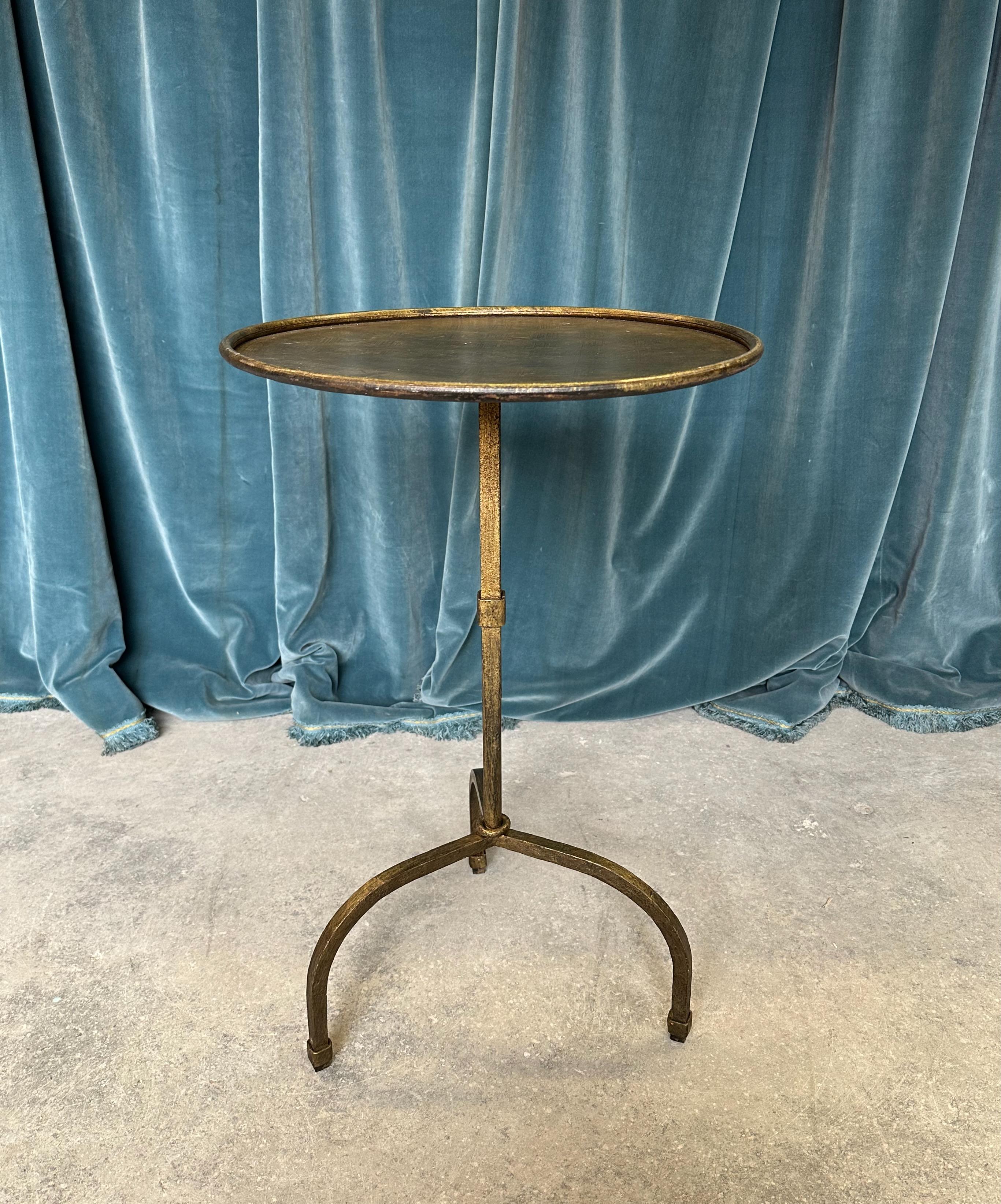 Gilt Iron Side Table On An Arched Tripod Base In Good Condition For Sale In Buchanan, NY