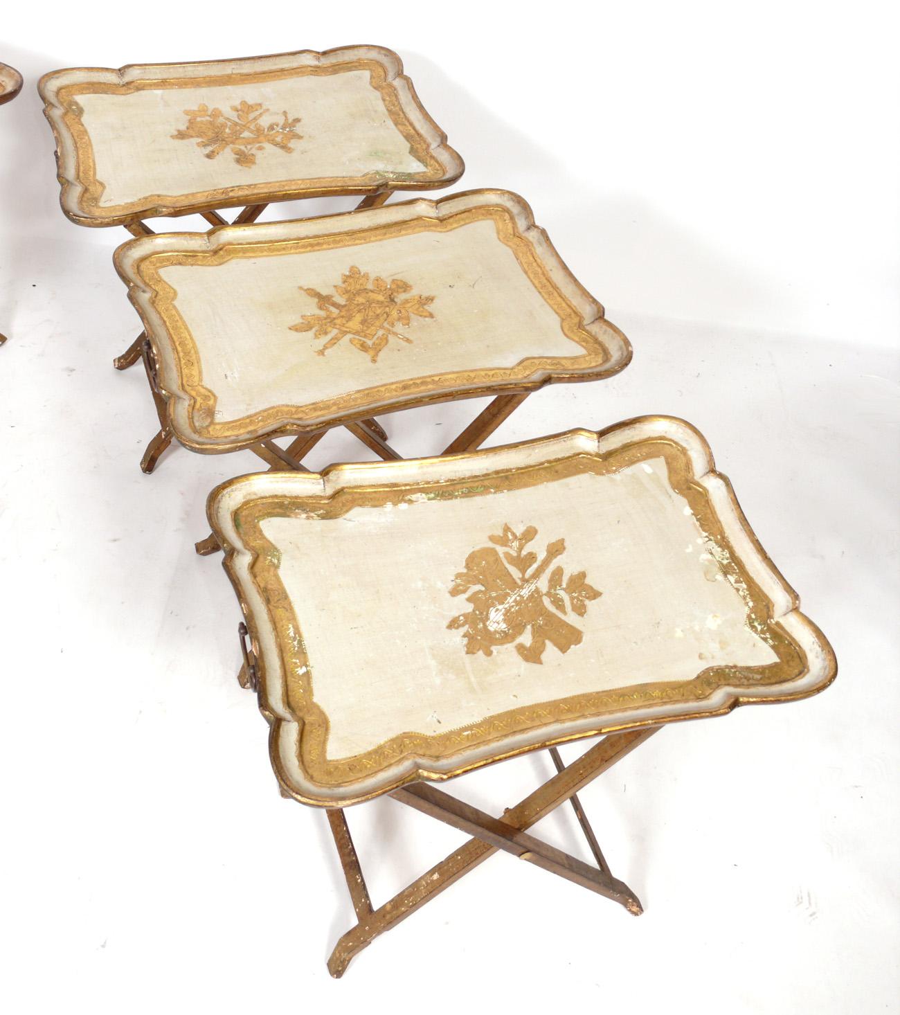 Vergoldete italienische Florentine Tablett Tische  (Italienisch) im Angebot
