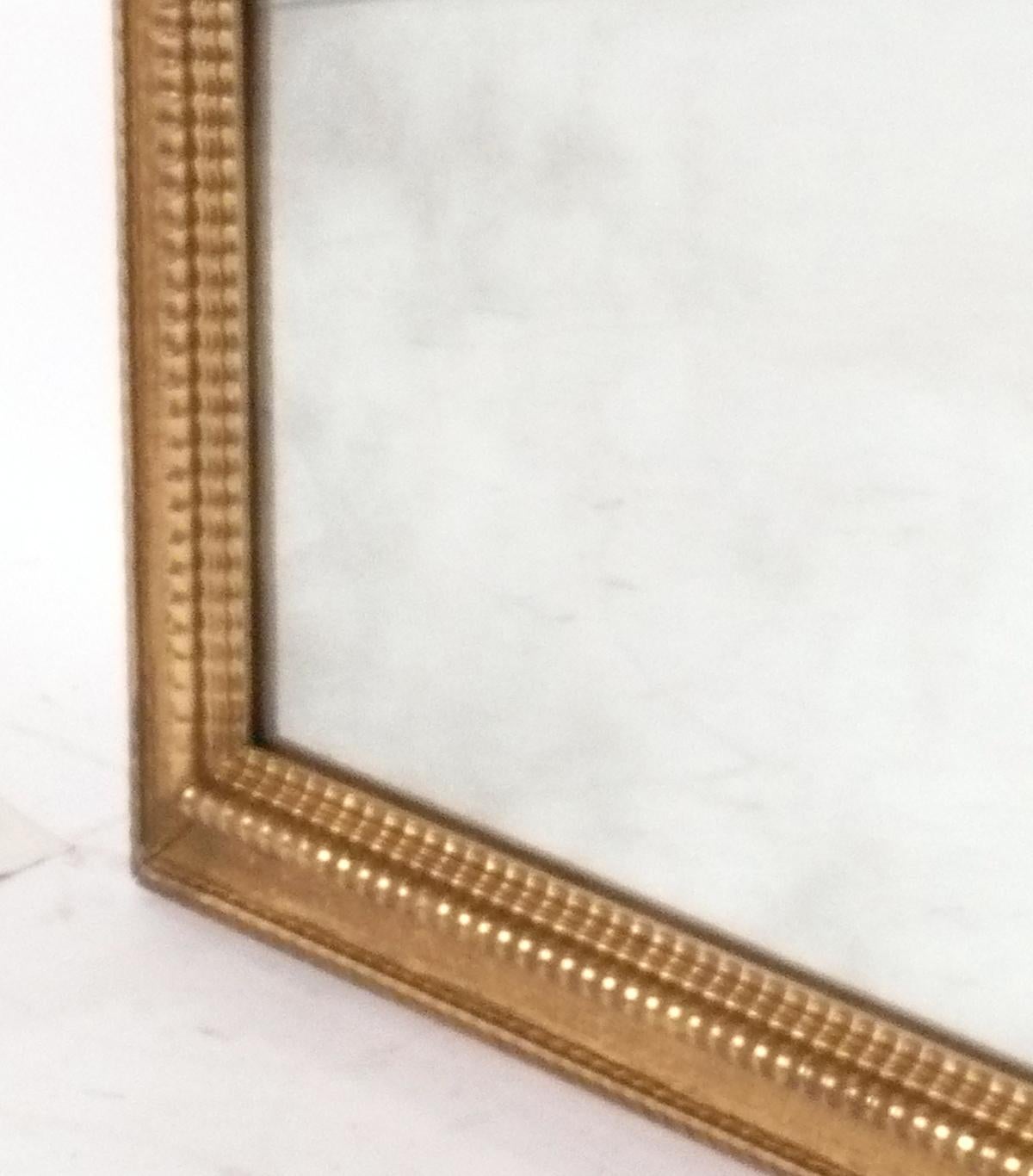 Vergoldeter italienischer Spiegel aus dem Carlyle Hotel (Hollywood Regency) im Angebot
