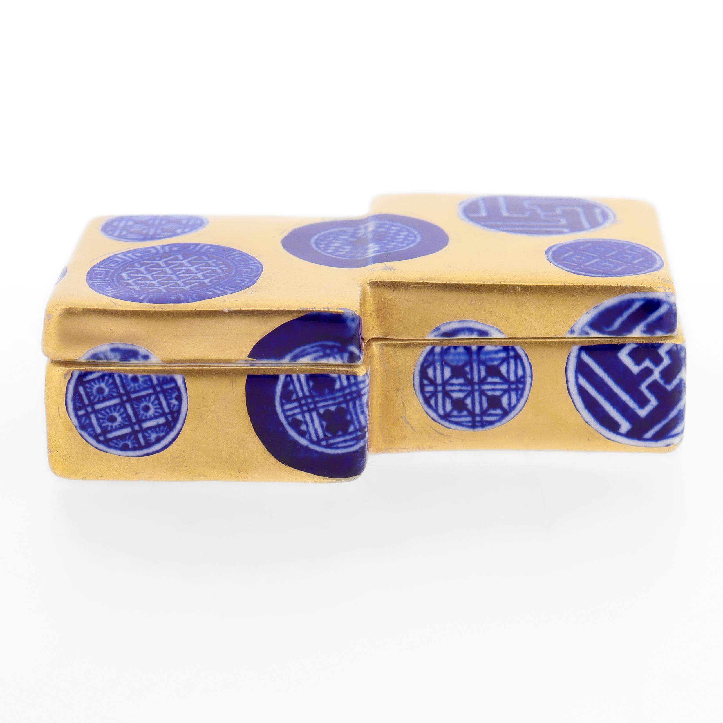 Caja cómoda de porcelana dorada Japonisme siglo XX en venta