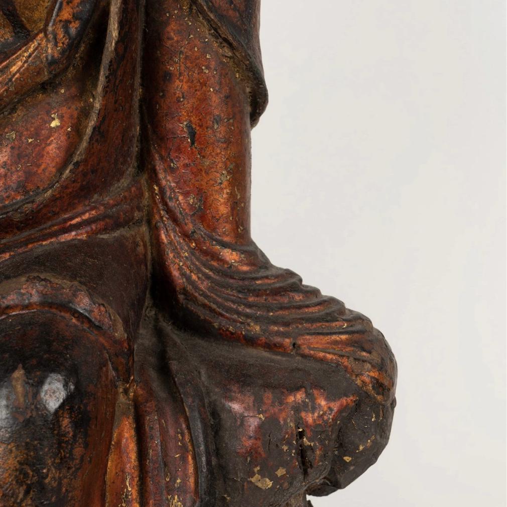 Gilt Lacquered Wood Figure of Guanyin, Ming Dynasty (1368-1644) 4