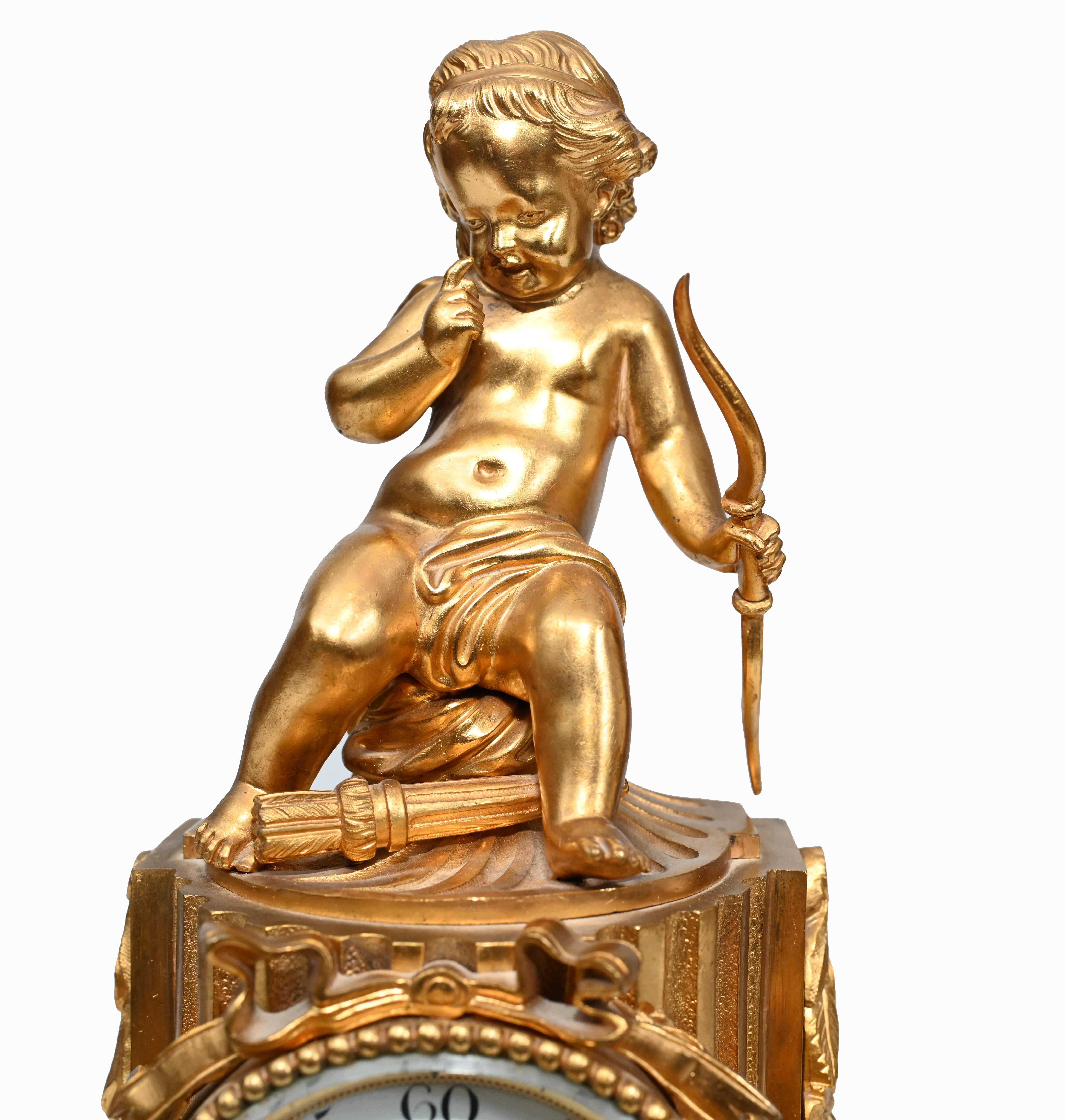 Gilt Mantle Clock French Cherub Ormolu Antique Timepiece In Good Condition In Potters Bar, GB